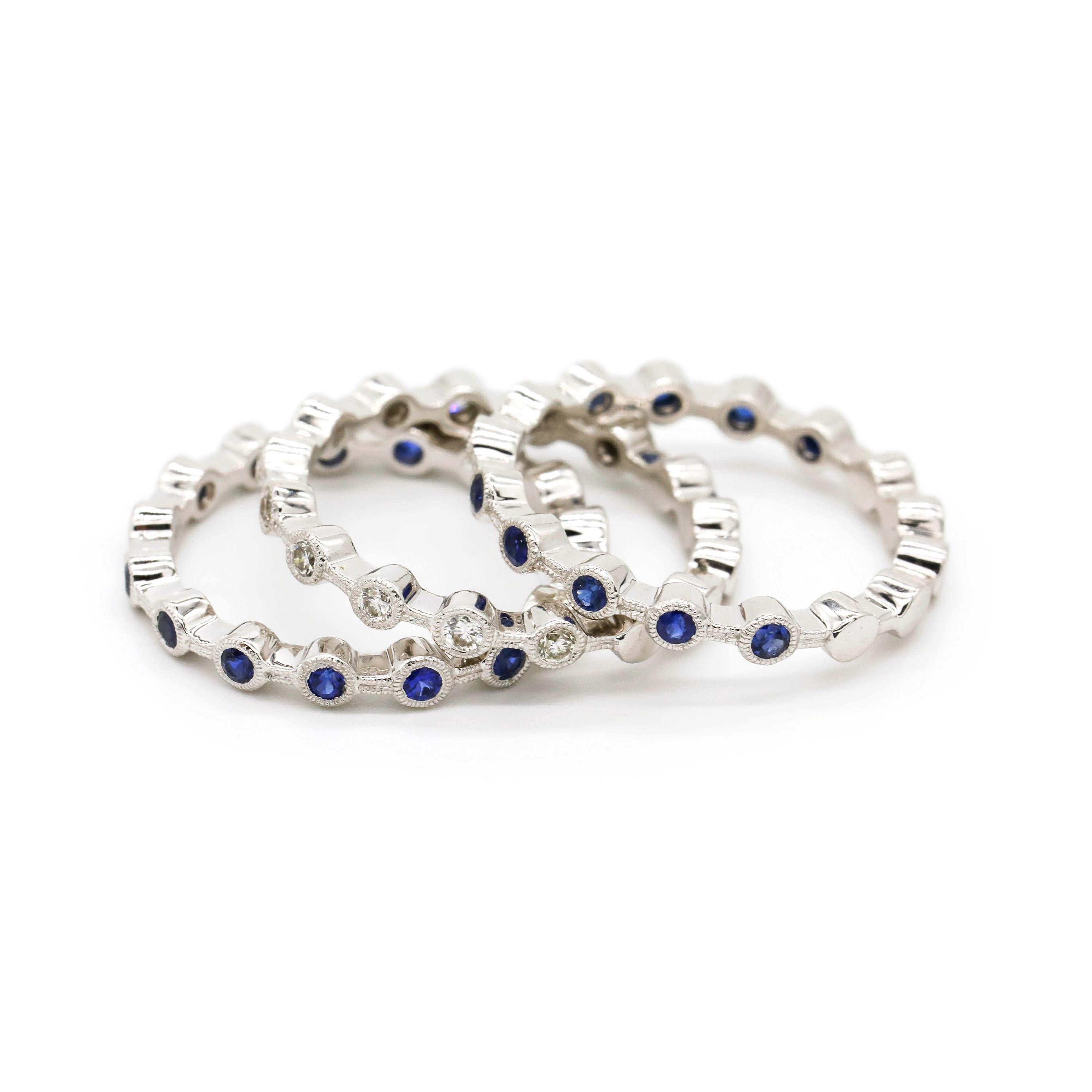 0.50 Carat Round Cut Diamond Blue Sapphire 14k White Gold Eternity Band Ring In New Condition For Sale In New York, NY