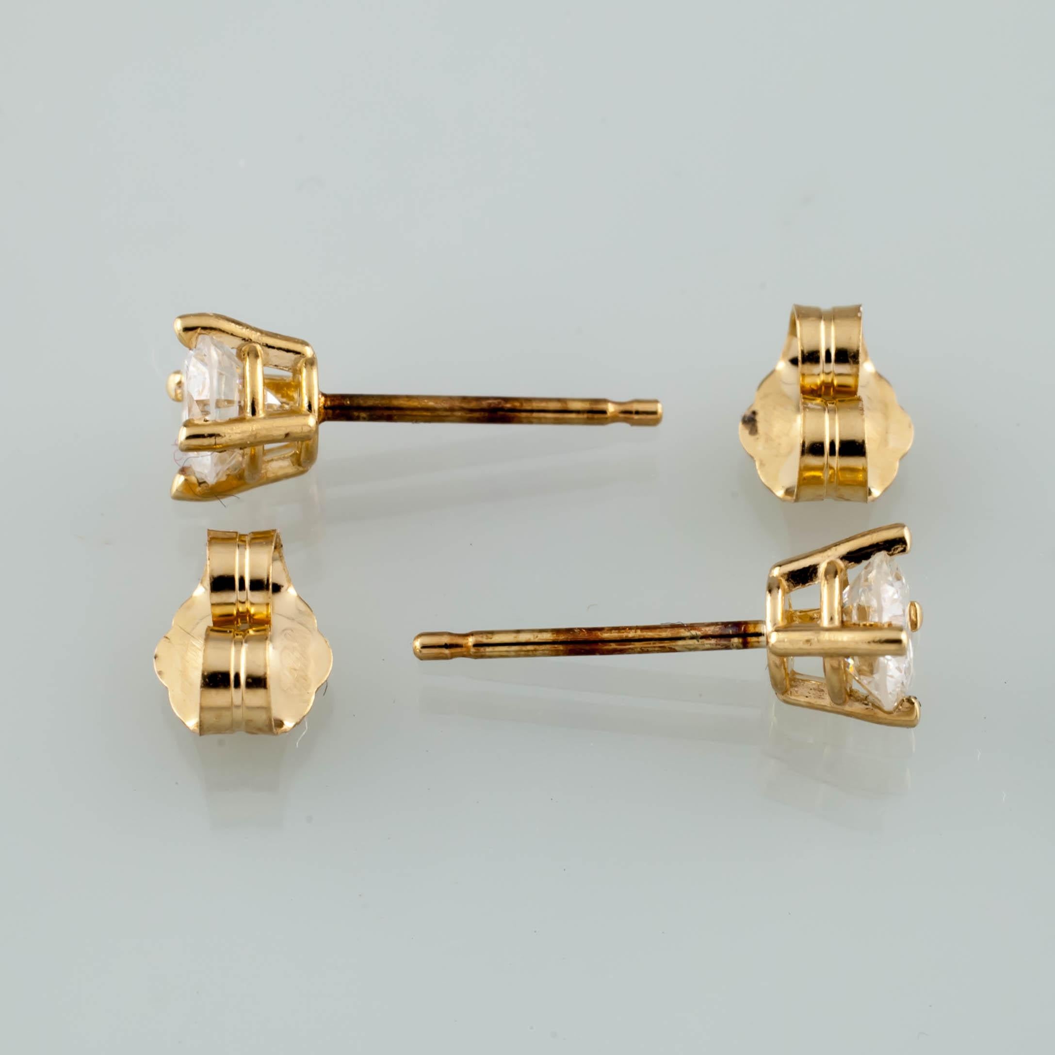 Round Cut 0.50 Carat Round Diamond 14 Karat Yellow Gold Stud Earrings For Sale