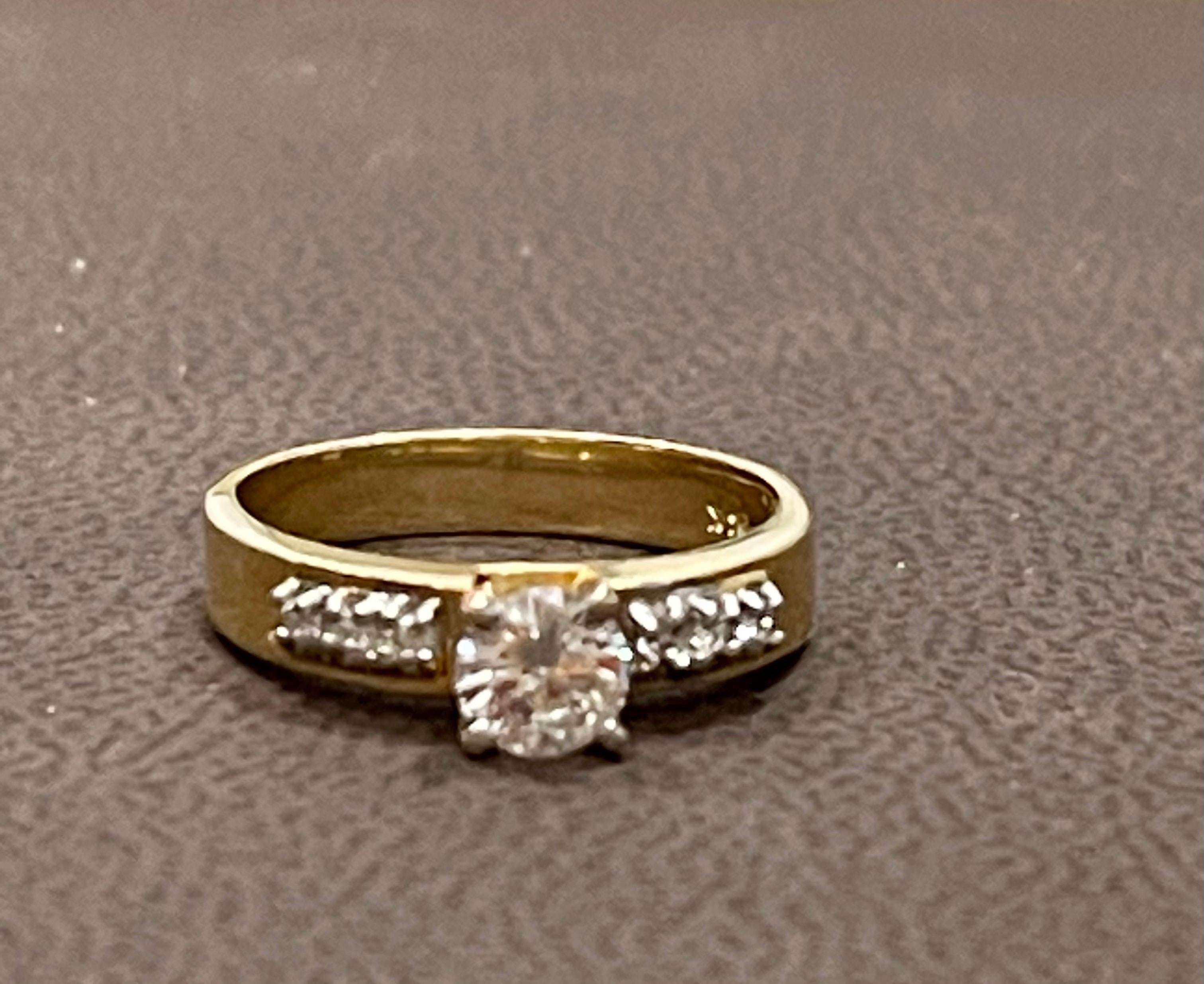 Bague/anneau traditionnel en or jaune 14 carats avec diamant solitaire de 0,50 carat en vente 8
