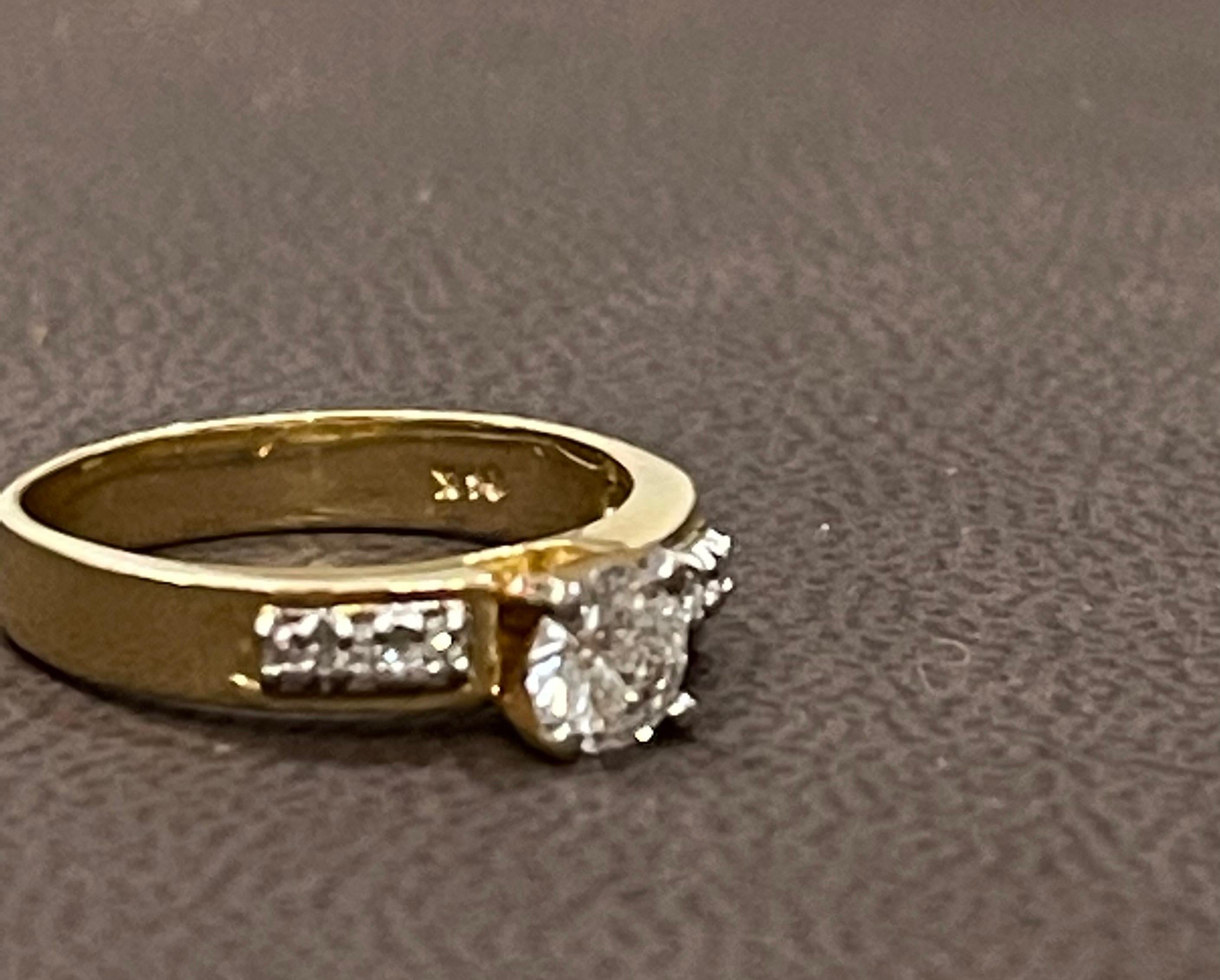 Bague/anneau traditionnel en or jaune 14 carats avec diamant solitaire de 0,50 carat en vente 10