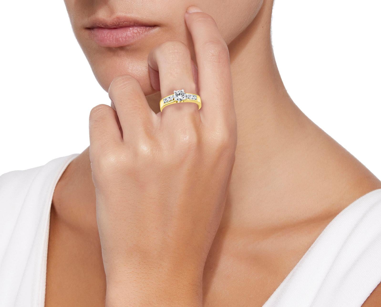 Taille ronde Bague/anneau traditionnel en or jaune 14 carats avec diamant solitaire de 0,50 carat en vente