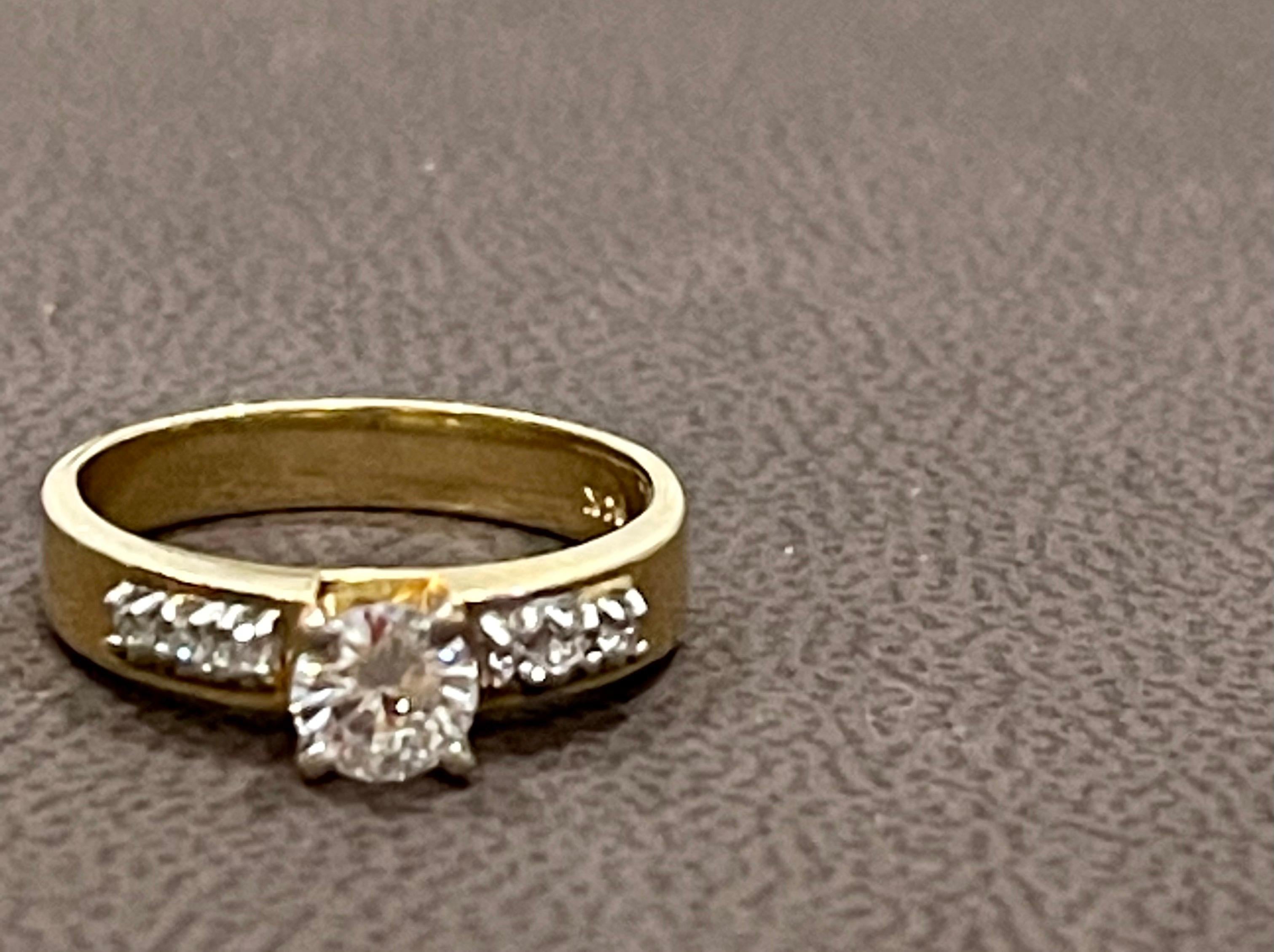 Bague/anneau traditionnel en or jaune 14 carats avec diamant solitaire de 0,50 carat en vente 1