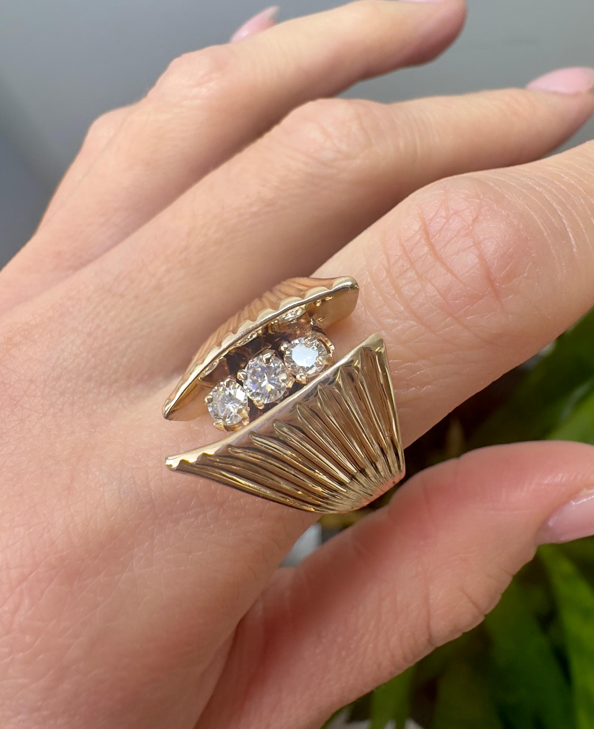Women's or Men's 0.50 Carat Total Diamonds in 14k Yellow Gold Vintage Ring For Sale