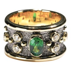 0.50 Carat Tsavorite 1 Carat Diamond 18 Karat Gold Cigar Band Ring US Size 7