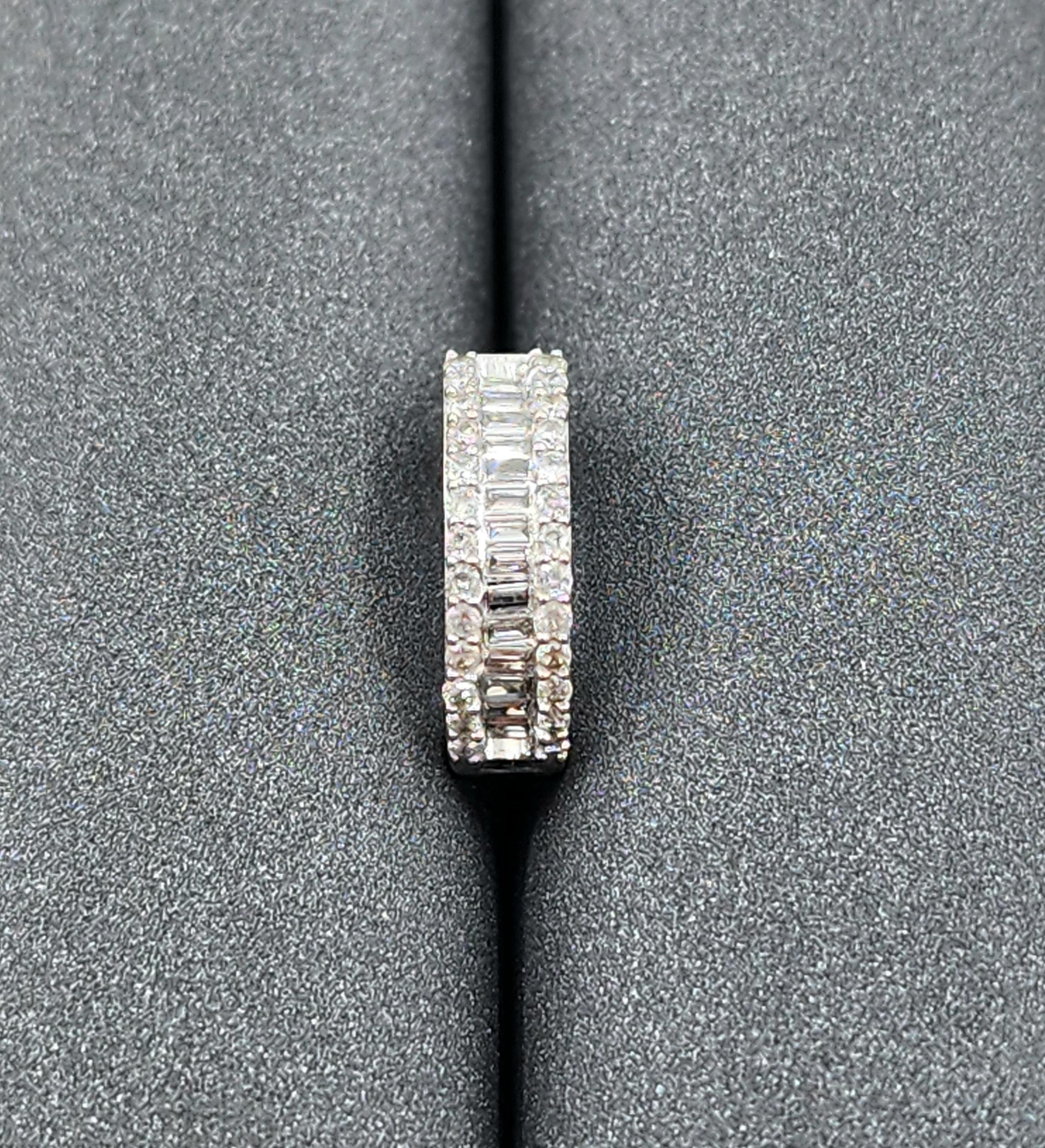 Mixed Cut 0.50 ct Diamond Huggies For Sale