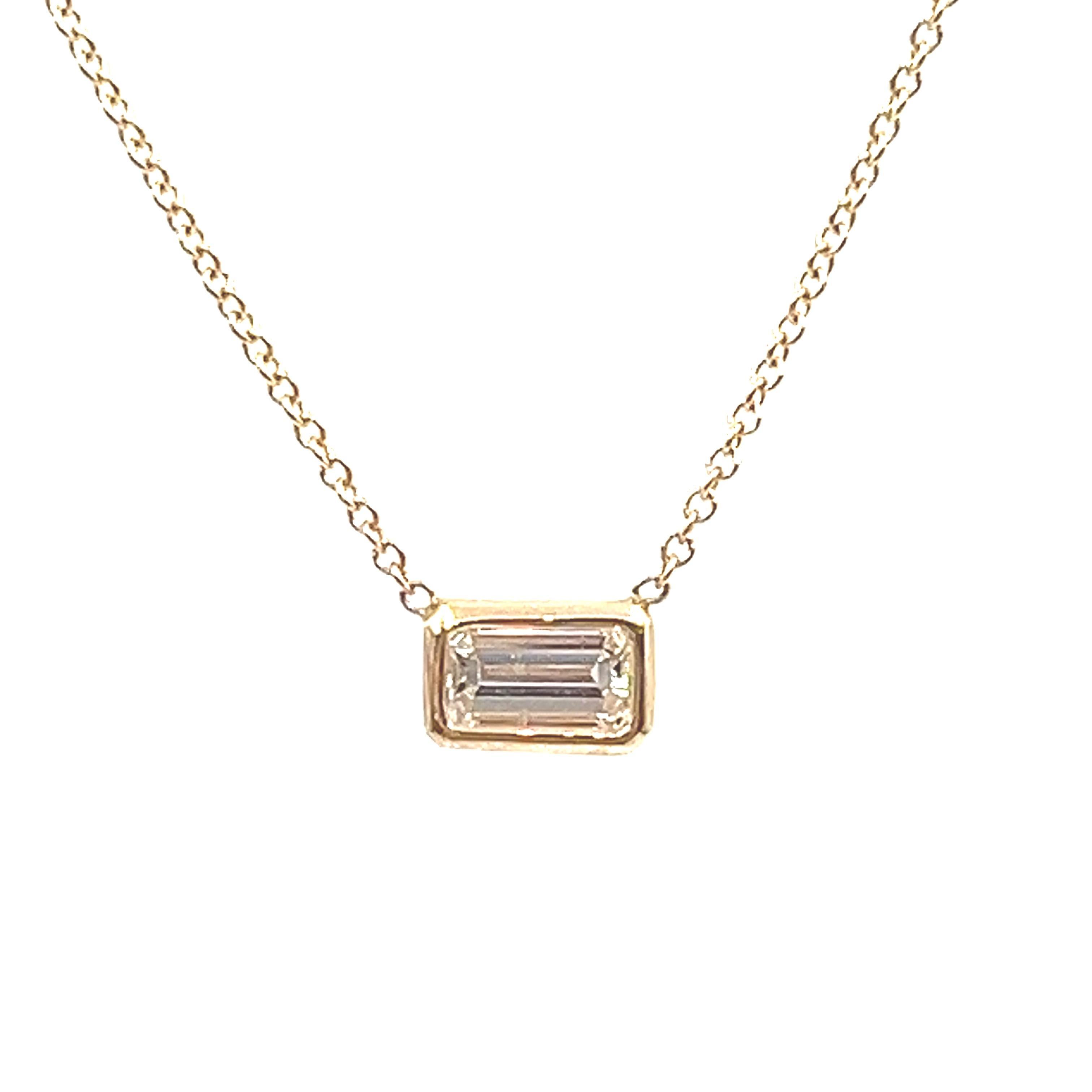 Taglio smeraldo Ciondolo con diamante da 0,50 ct in vendita