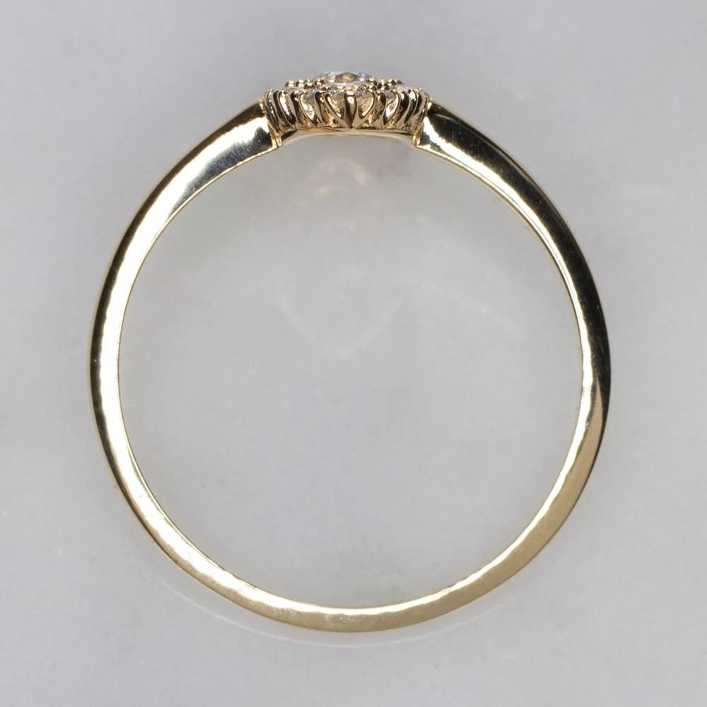 gold ring round shape