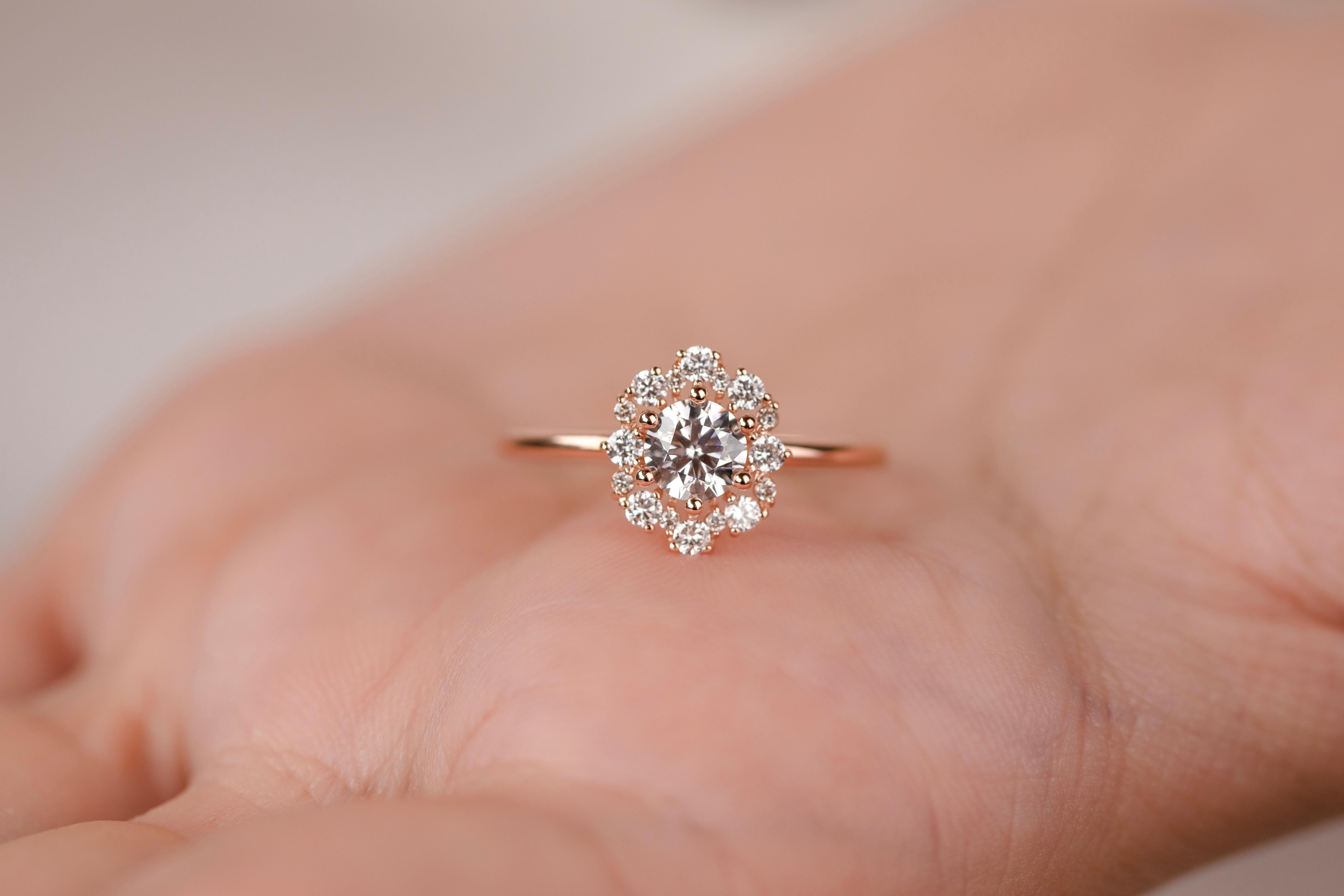 0.50 ct Round Cut Diamond Solitaire, Diamond Solitaire Ring with Edge Stone For Sale 4