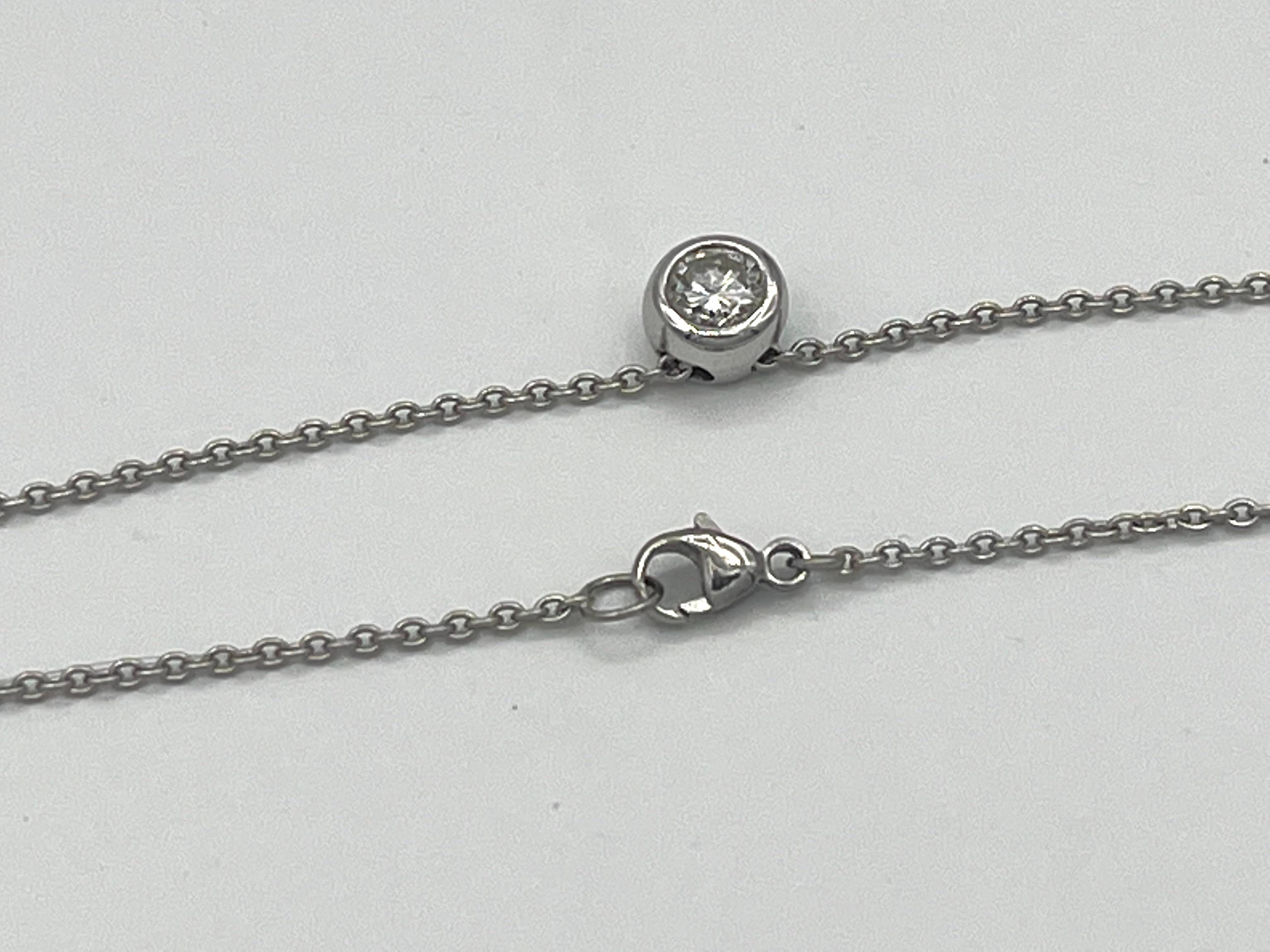 Platinum 950
hallmarked PL 950
1 Brillant 0,50 ct white, small inclusions
Chain 42 cm long
5,87 gram
stone not can come out of the chain
