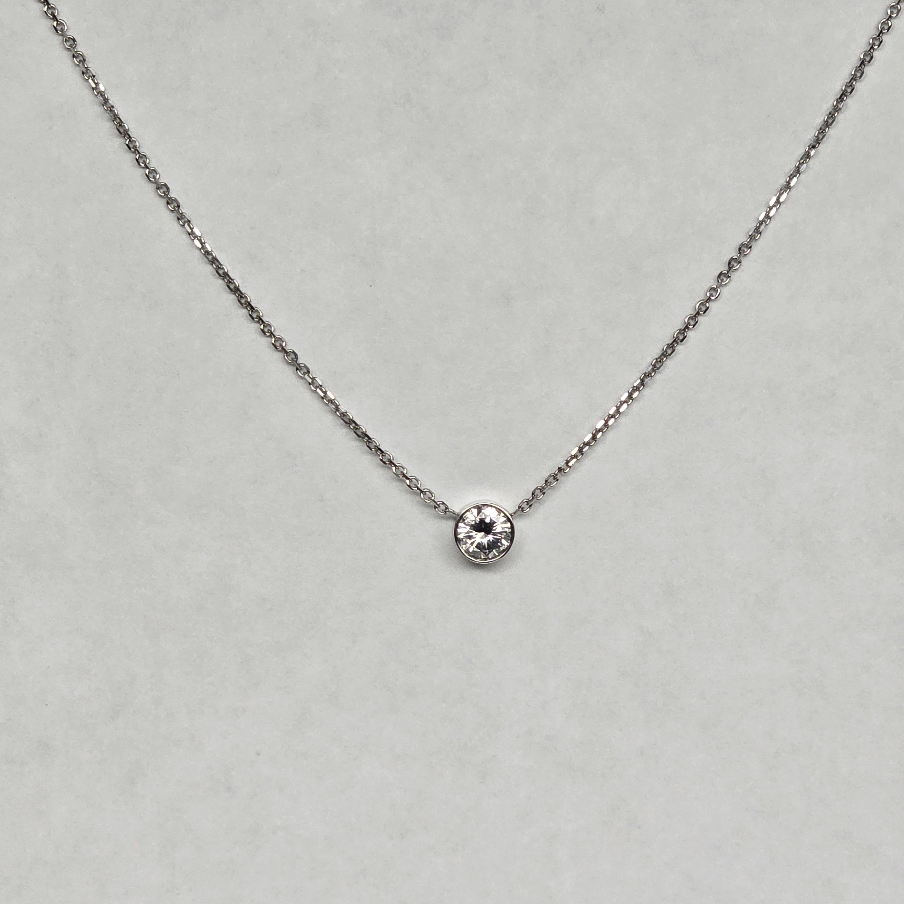 Diamant-Anhänger-Halskette 0,50 Karat aus 14KT Gold. Klarheit Vs2 und Farbe G. 
Die Kette ist im Lieferumfang enthalten. Perfekt für das tägliche Tragen und als Geschenk. 2,11 Gramm.

Kommt mit schöner Verpackung, Echtheitszertifikat und schnellem