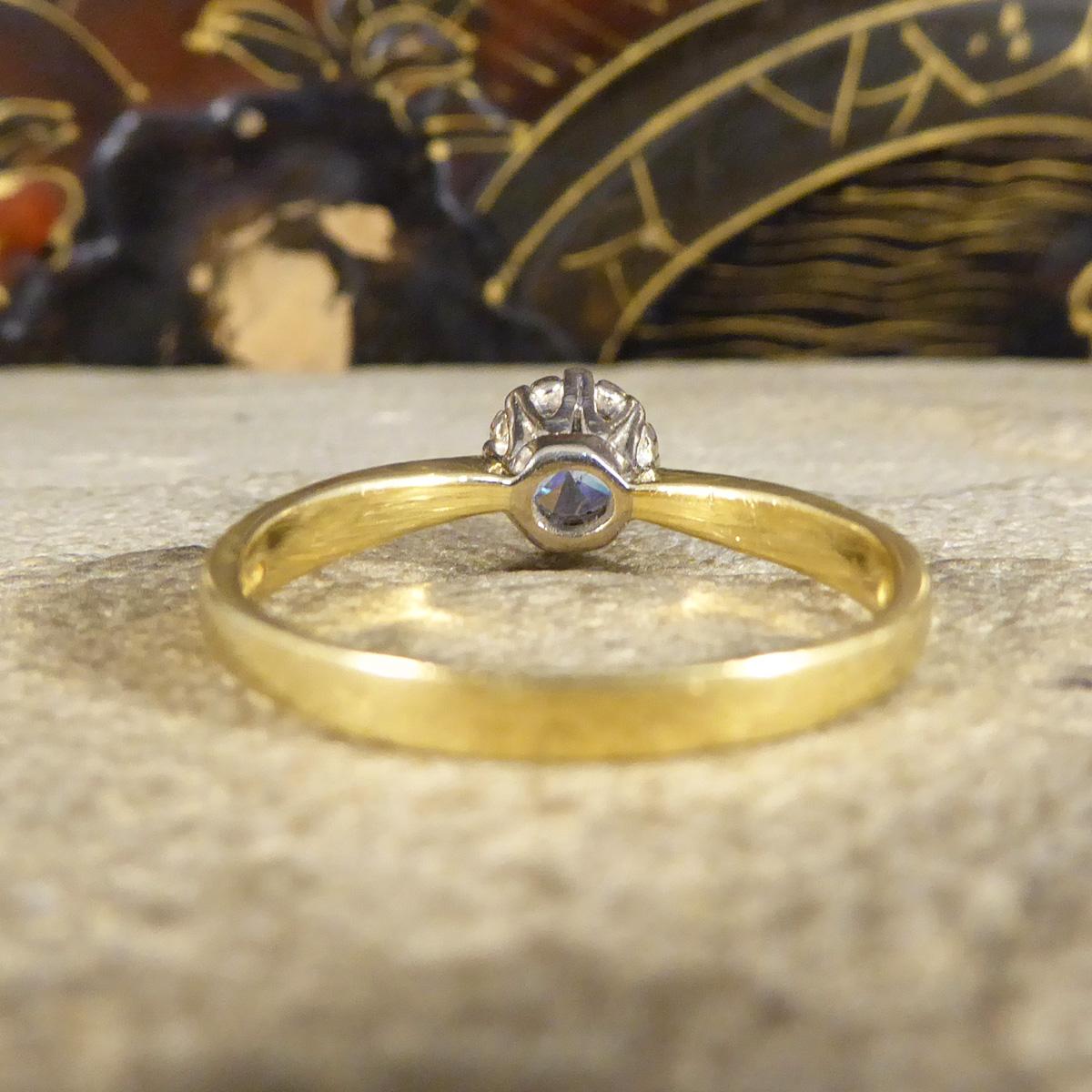 0,50 Karat Brillantschliff Diamant Solitär Verlobungsring aus 18 Karat Gold mit Illusion im Zustand „Gut“ in Yorkshire, West Yorkshire