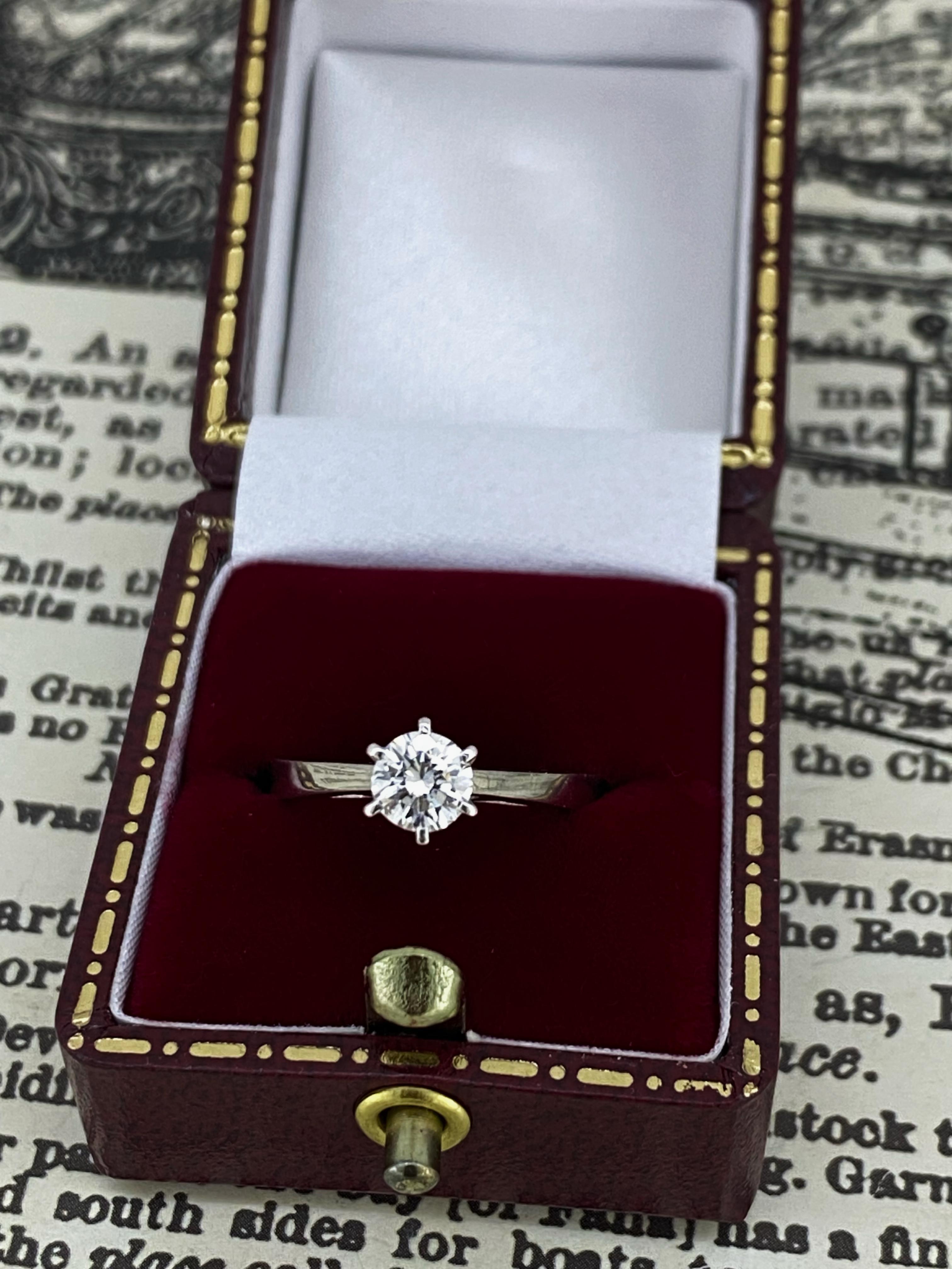 Retro 0.50ct Diamond G/VS (6-claw set) Solitaire Engagement Ring in Platinum 950. For Sale