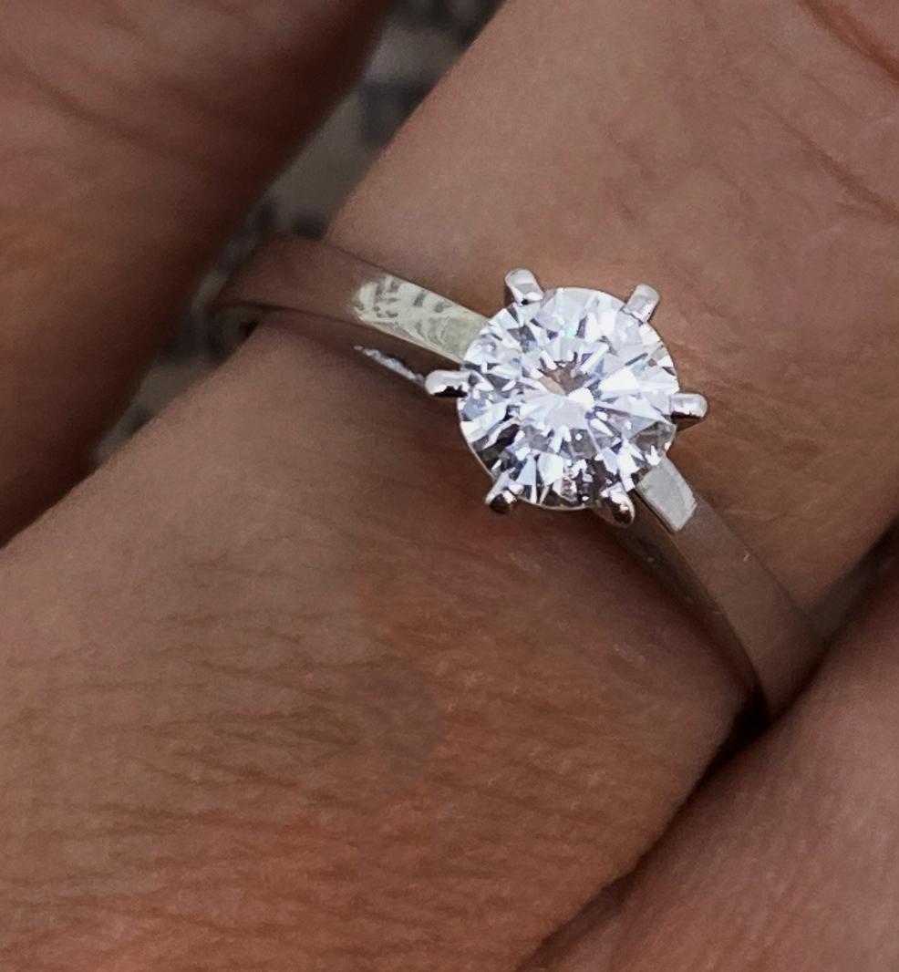 0.50ct Diamond G/VS (6-claw set) Solitaire Engagement Ring in Platinum 950. In Excellent Condition For Sale In MELBOURNE, AU