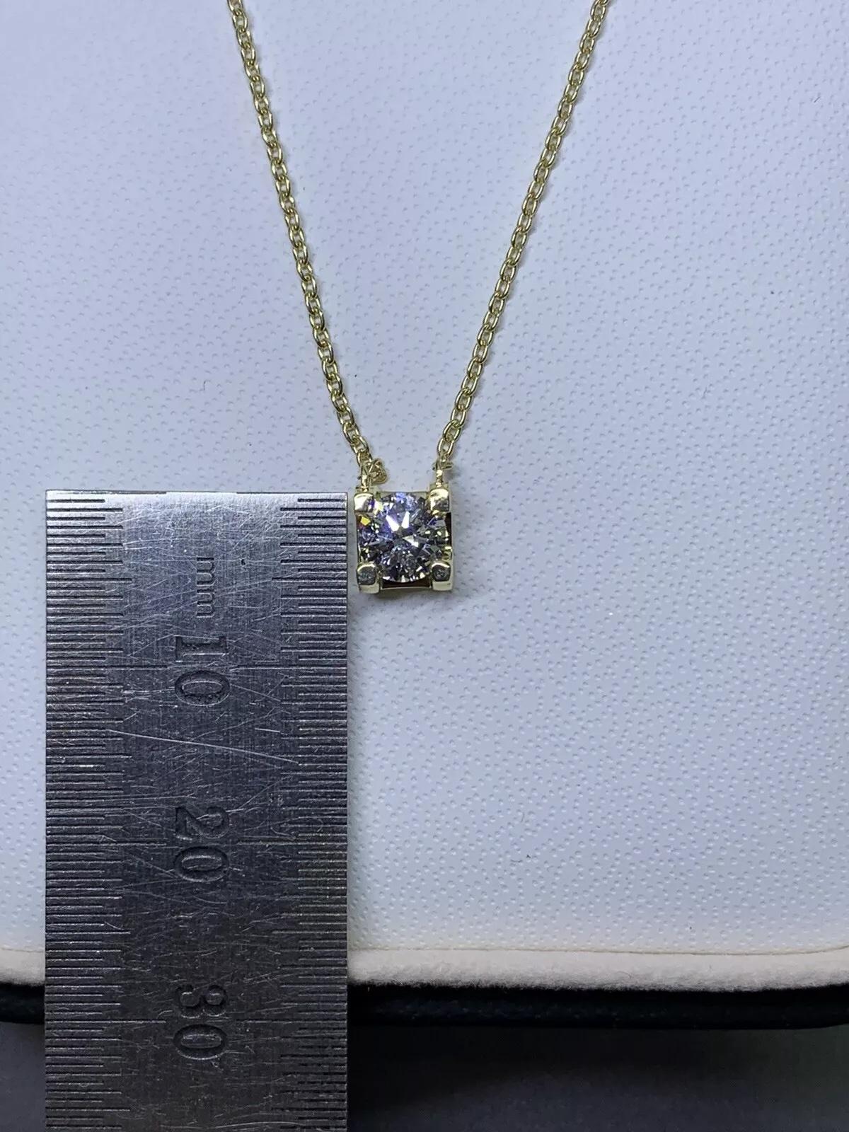 Ciondolo solitario con diamante da 0,50 carati certificato GIA in oro giallo 18 carati da 16 pollici In condizioni Nuovo in vendita a London, GB