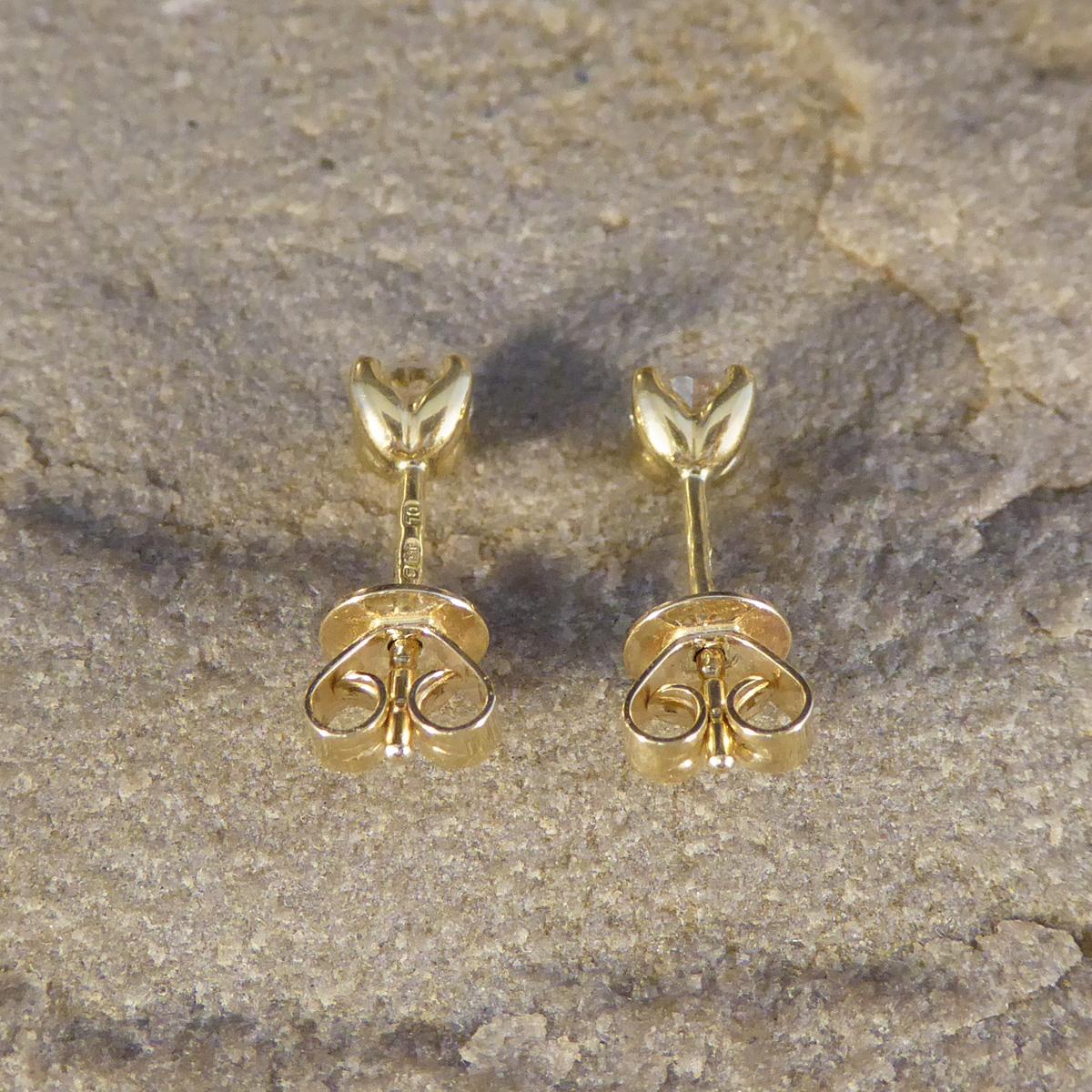 0.50ct Diamond Stud Earrings in Yellow Gold In New Condition In Yorkshire, West Yorkshire