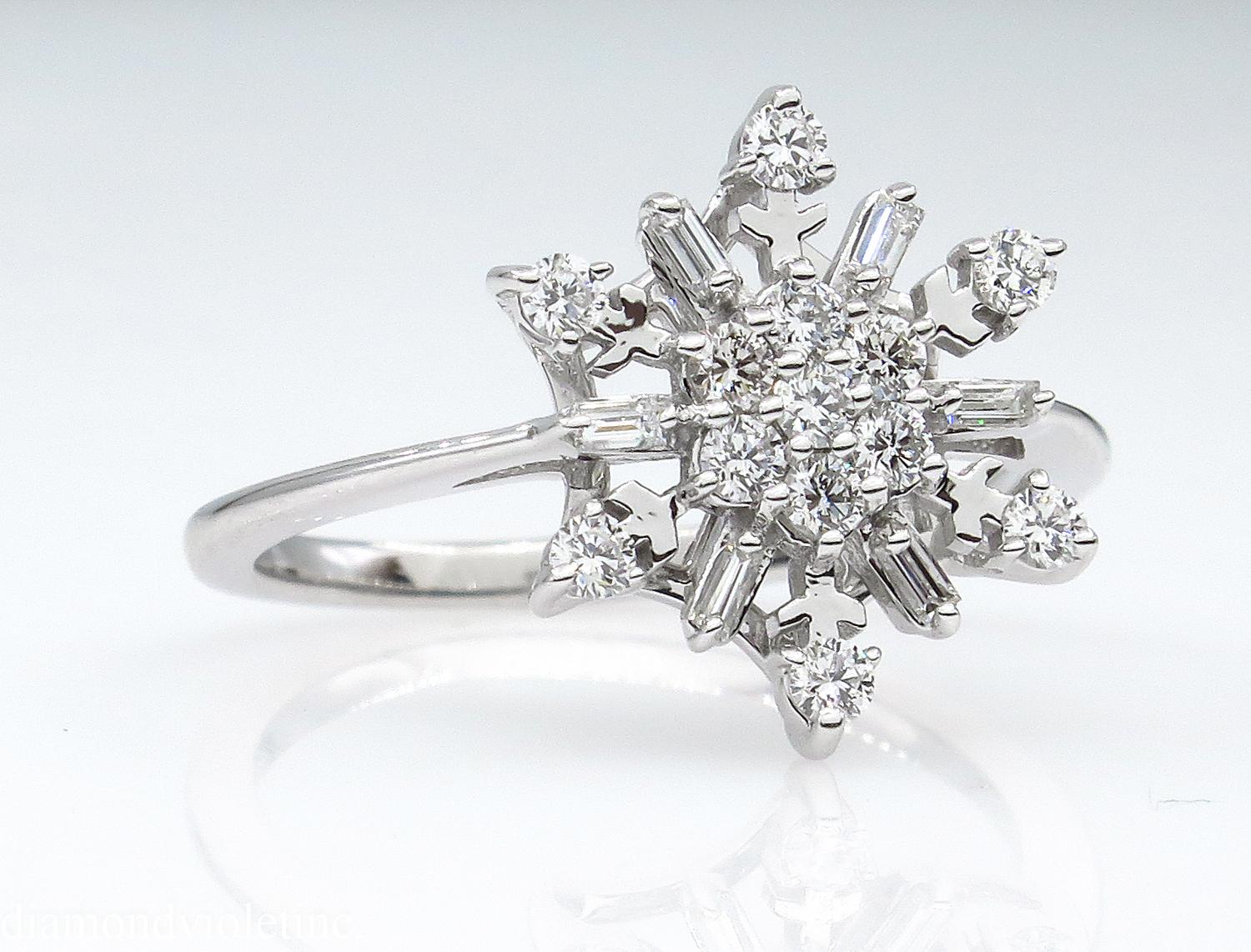 A wonderful Estate Diamond Cocktail Snowflake Cluster Ring in 14K White Gold (stamped), all Diamonds estimated as 0.50CT in F-G color, VS-SI clarity. White and so BRILLIANT and Sparkly that you won't notice some few natural imperfections that the