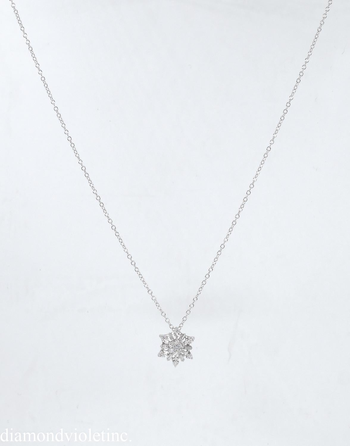 A wonderful Estate Diamond Snowflake Pendant with chain in 14K White Gold (stamped), all Diamonds estimated as 0.50CT in F-G color, SI clarity. White and so BRILLIANT and Sparkly that you won't notice some few natural imperfections that the diamond