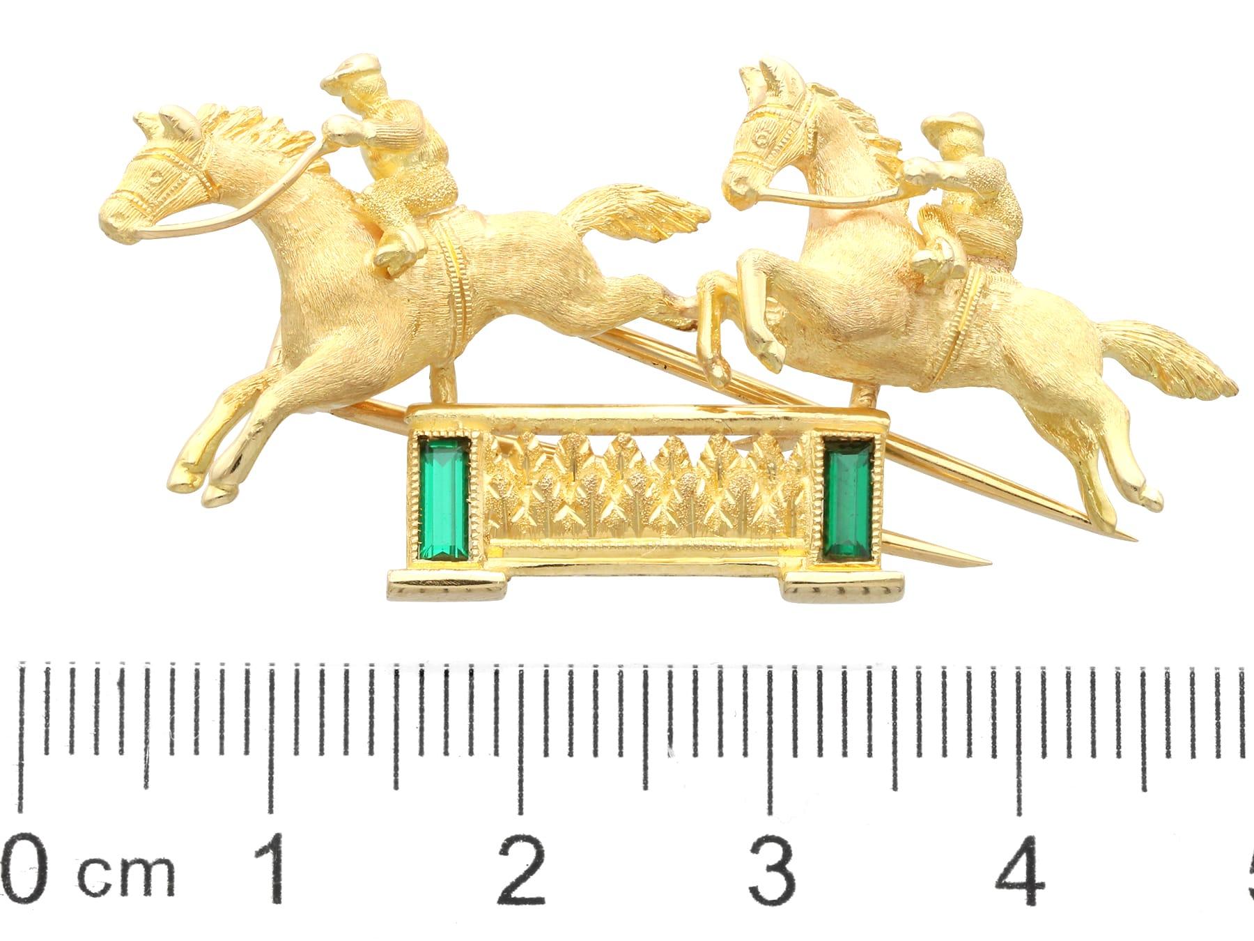 Green Tourmaline and 18k Yellow Gold Double Horse and Jockey Brooch For Sale 2