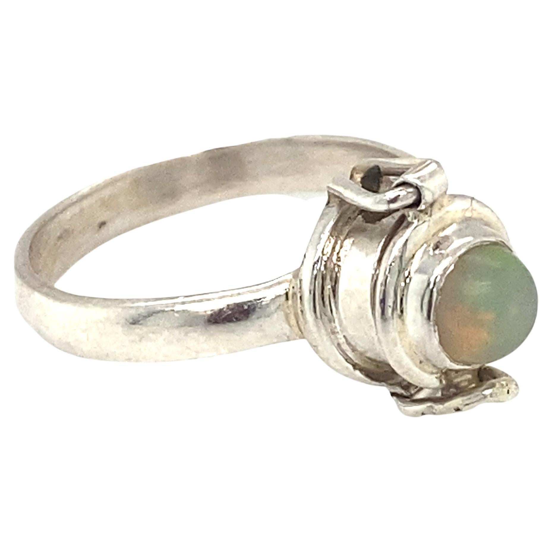 0.50ct Jelly Opal Poison Ring in Sterling Silver For Sale