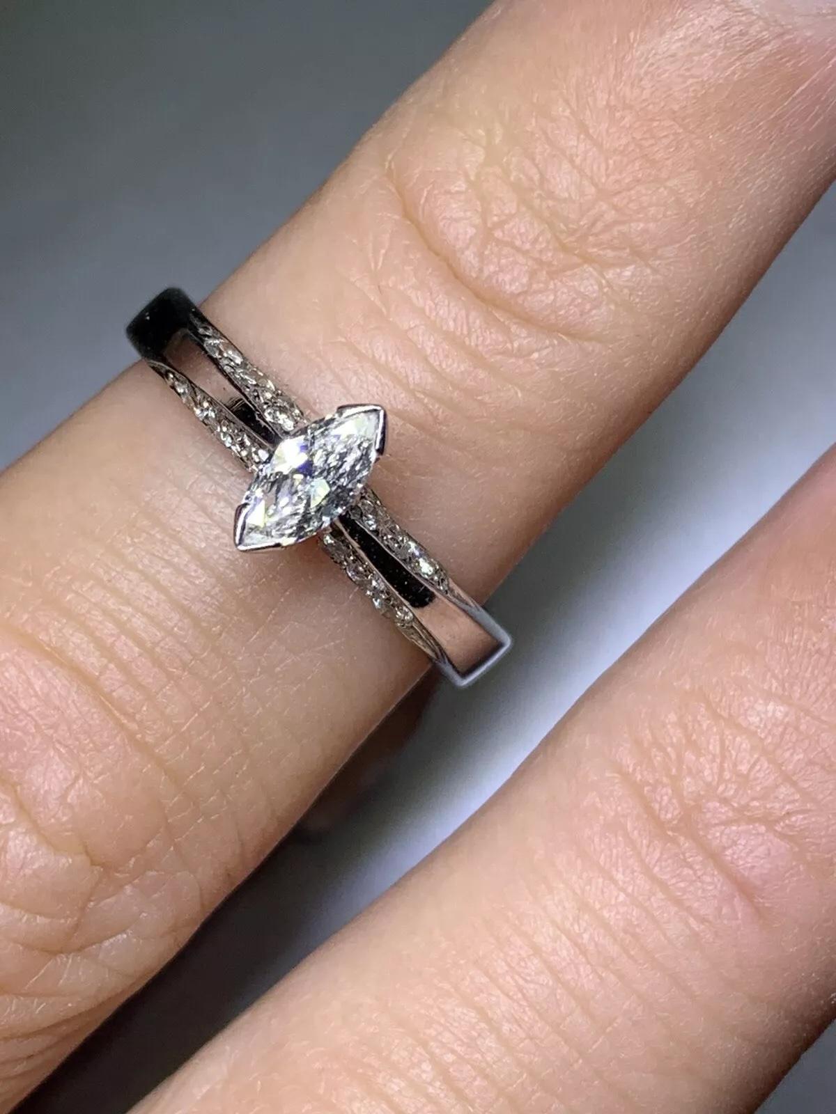 Taille Marquise Bague de fiançailles solitaire victorienne en or 18 carats avec diamant marquise de 0,50 carat en vente