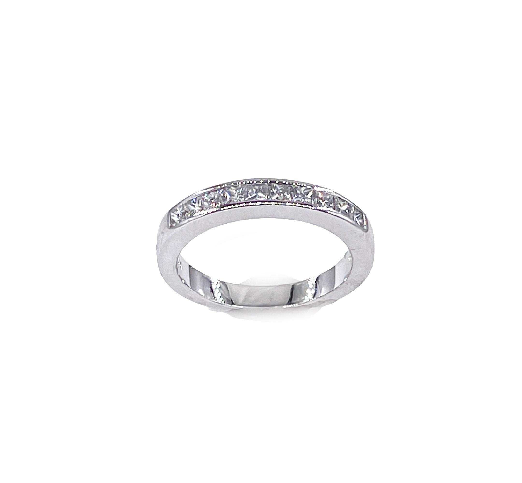 0,50 Karat Prinzessinnenschliff Diamant Halbmond-Ring aus Platin (Carréschliff) im Angebot