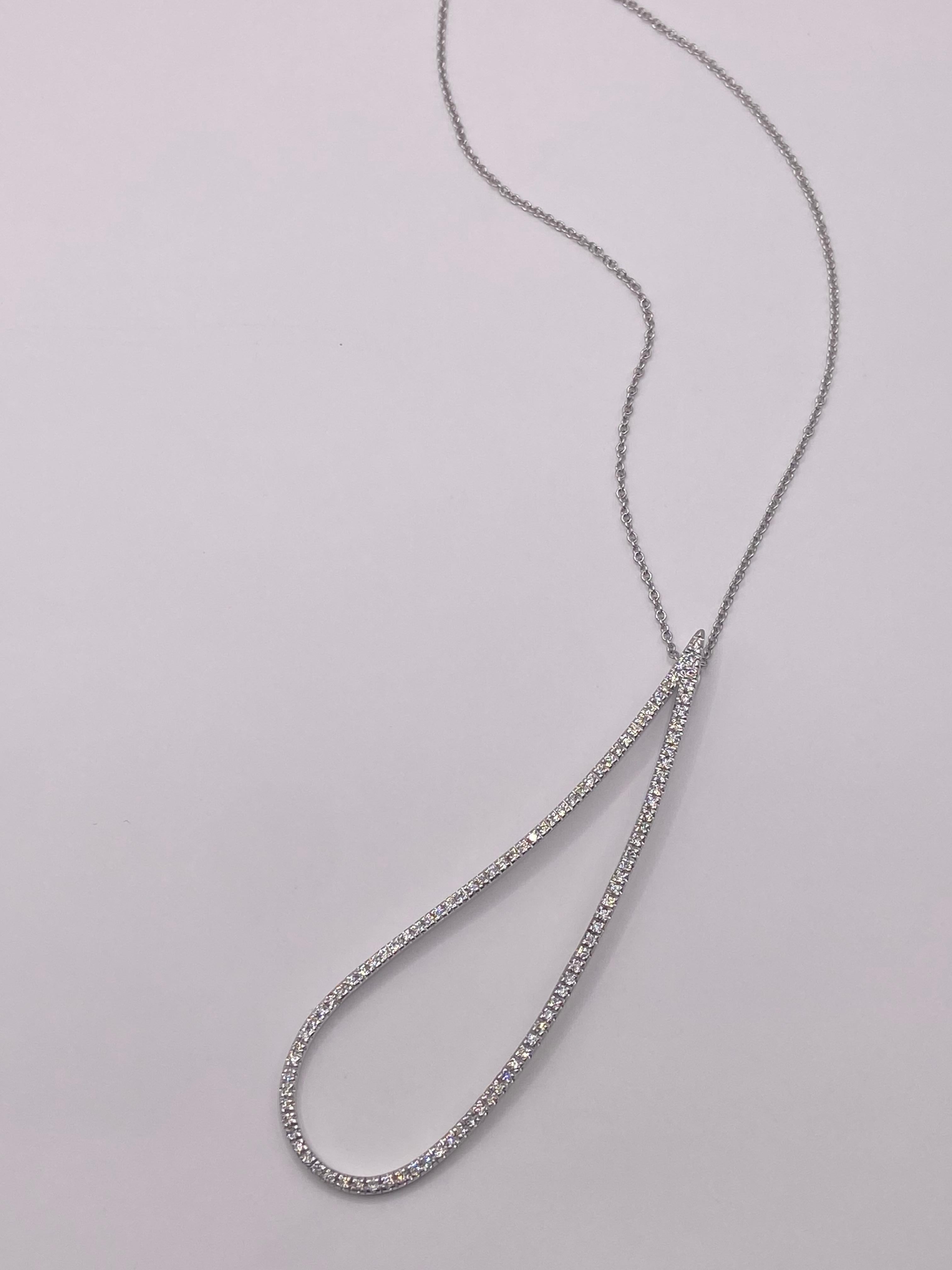 Metal: 18KT White gold
Chain Length: 18
