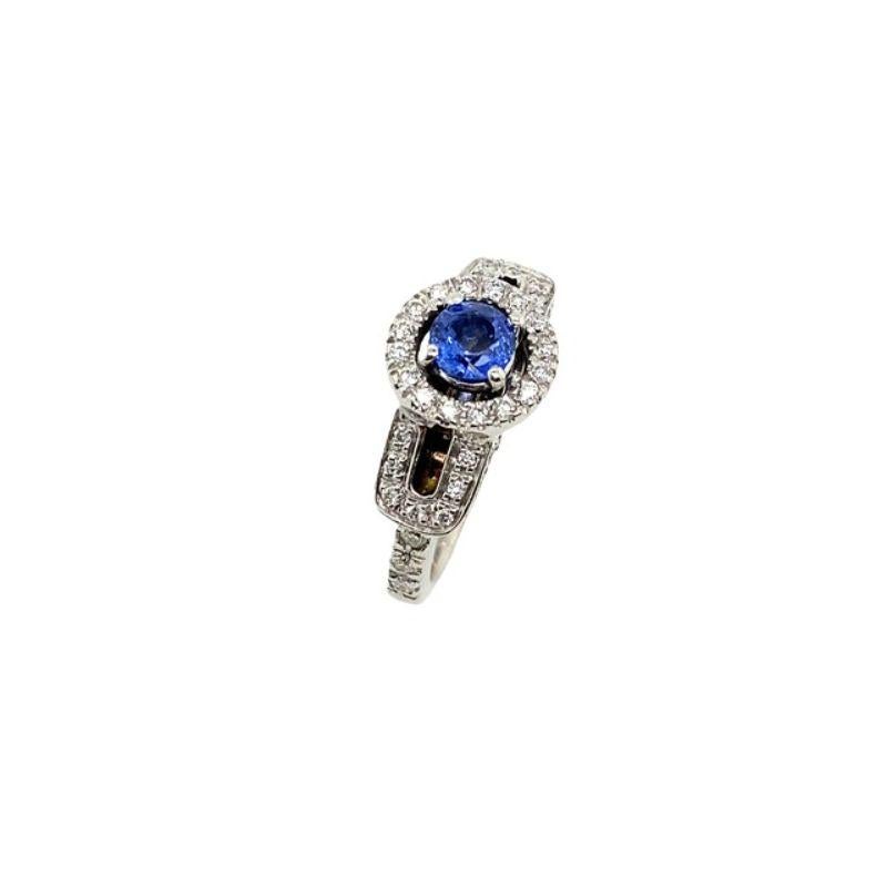 0.50ct Sapphire & Diamond Halo Ring in 18ct White Gold In Excellent Condition For Sale In London, GB