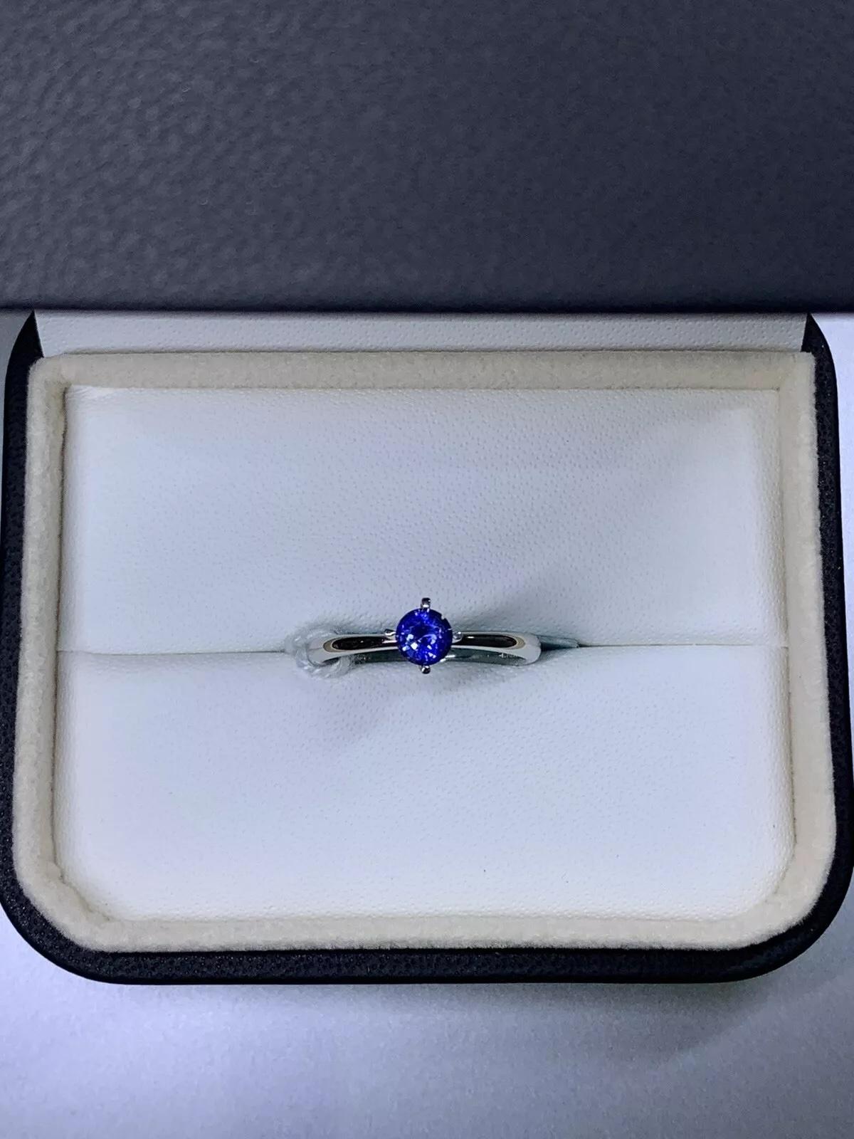 0,50 ct Zafiro Azul real anillo de compromiso solitario en platino boda en Nuevo estado para la venta en London, GB