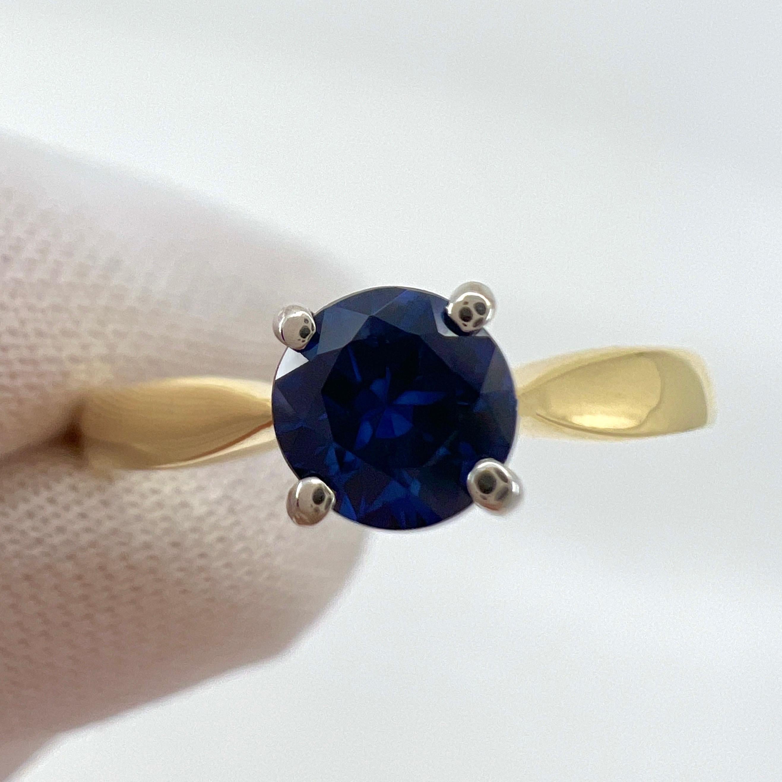 0.50ct Vivid Cornfower Blue Ceylon Sapphire Round Cut 18k Gold Solitaire Ring For Sale 5