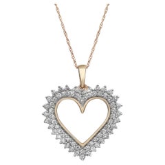 Collier pendentif cœur ouvert en or jaune 14 carats avec diamants taille ronde sertis à la broche de 0,50 carat