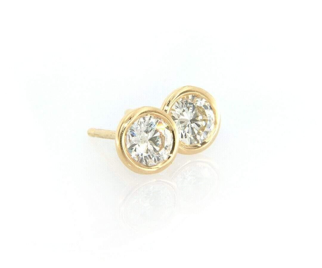 Round Cut 0.50ctw Diamond Bezel Set Stud Earrings in 14K Yellow Gold For Sale