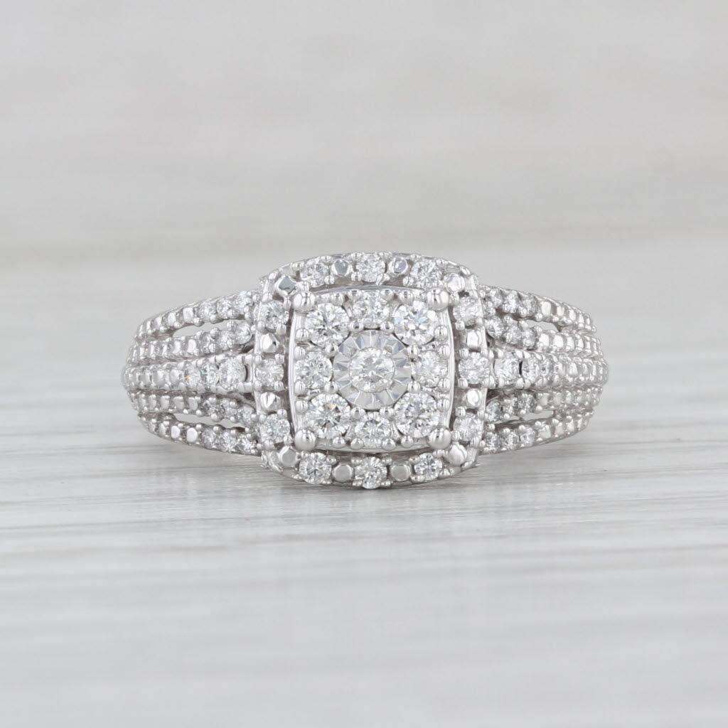 0.50ctw Diamond Cluster Halo Engagement Ring 10k White Gold Size 7.25 Bon état - En vente à McLeansville, NC