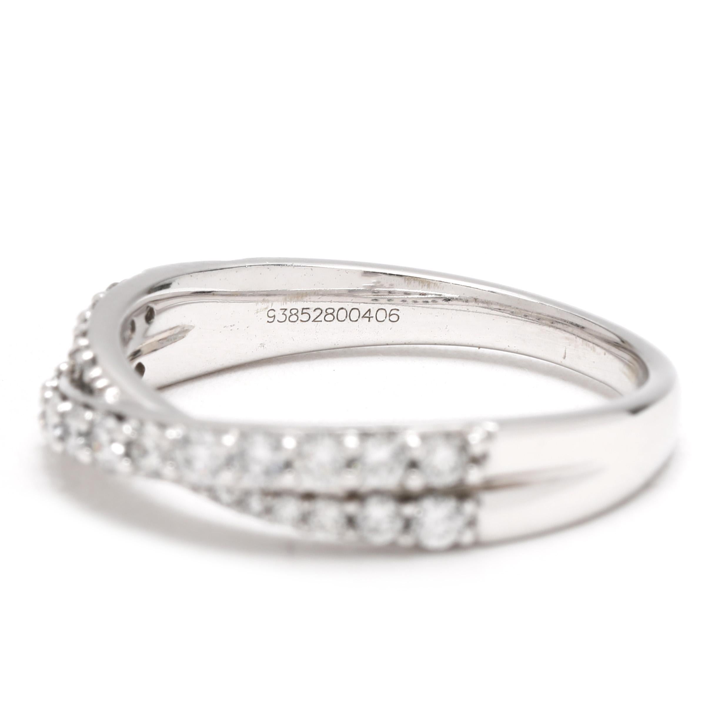 Femenino o masculino Anillo con banda cruzada de diamantes de 0,50 ctw, oro blanco de 14k, talla 7 en venta