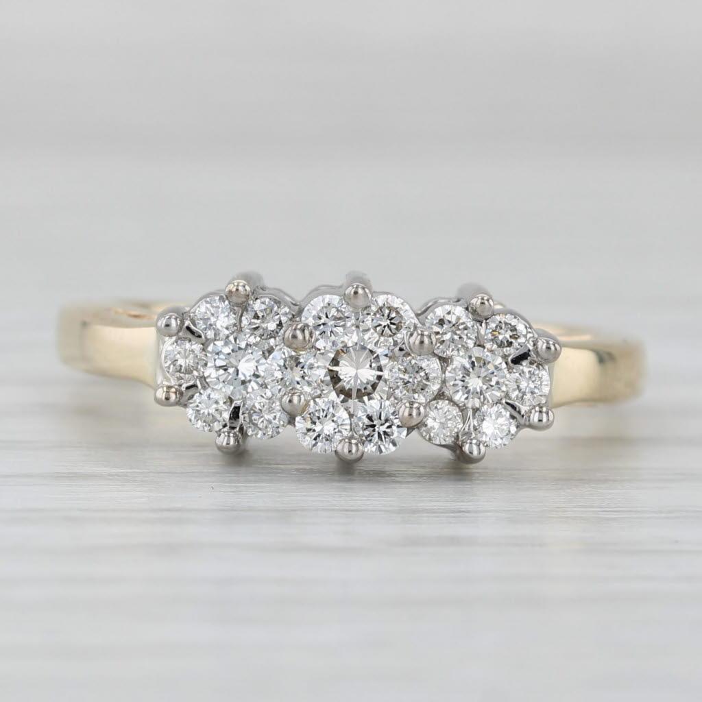 0.50ctw Diamond Flower Clusters Ring 14k Yellow White Gold Size 7 Engagement In Good Condition For Sale In McLeansville, NC