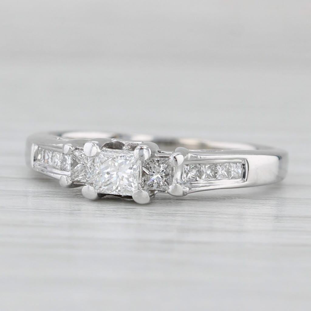0.50ctw Anillo de Compromiso Diamante Princesa Oro Blanco 14k Talla 5.75
