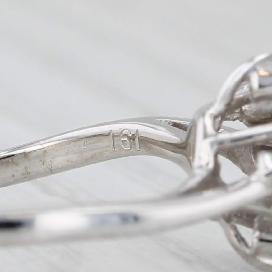 Anello a grappolo con diamanti rotondi da 0,50 ct. in oro bianco 14k, misura 8,5, fidanzamento In condizioni buone in vendita a McLeansville, NC