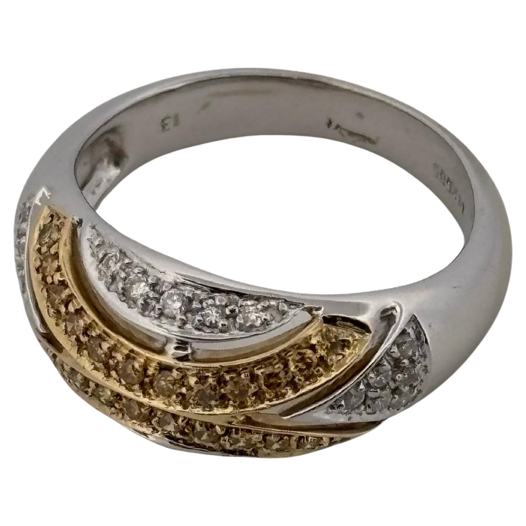 Round Cut 0.50ctw White & Yellow Natural Diamond 14K Gold Two Tone Ring For Sale