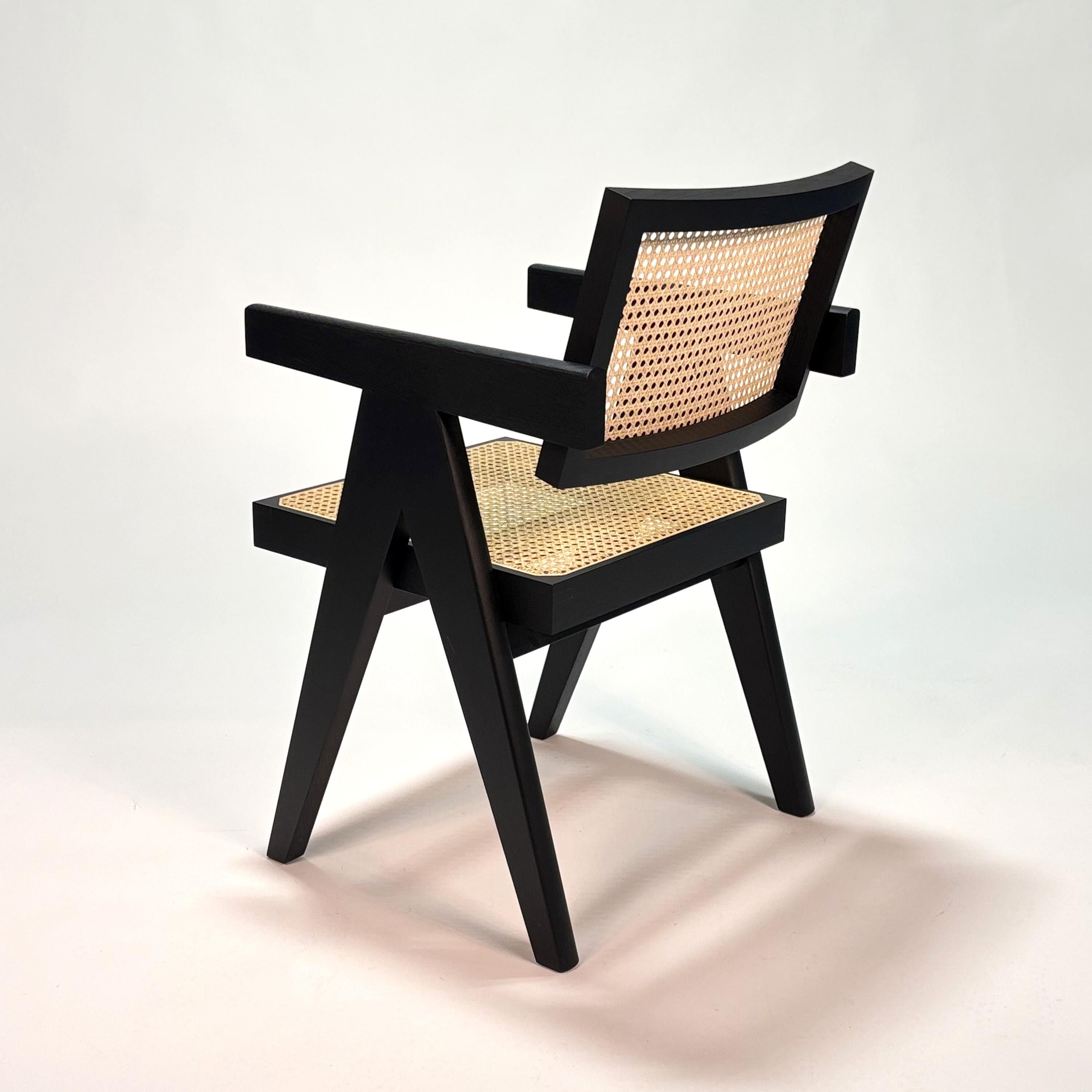 051 Capitol Complex Bürostuhl von Hommage a Pierre Jeanneret (Gehstock) im Angebot
