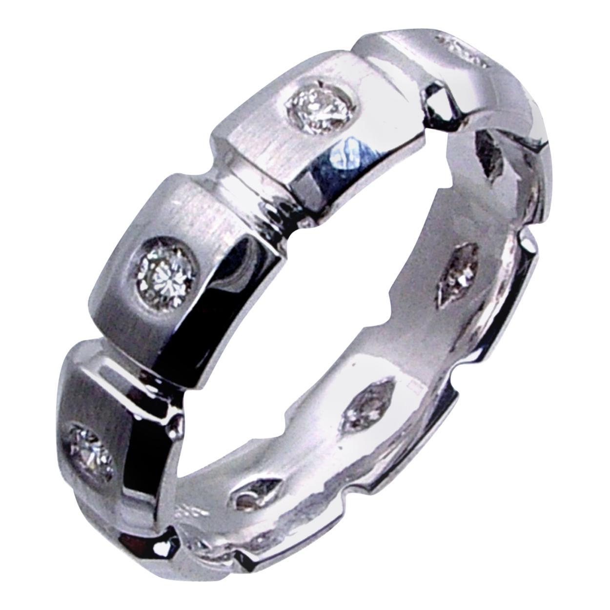 0.51 Carat Bezel Set Diamond 18 Karat Gents Ring For Sale