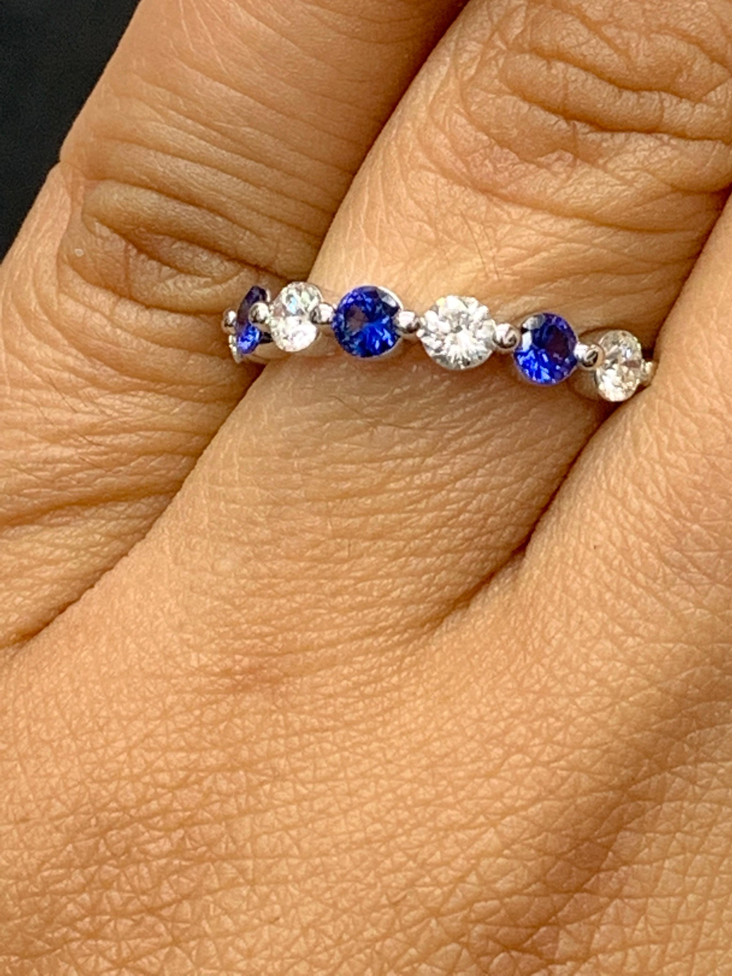 0,51 quilates zafiro talla brillante y diamante 7 piedras Alianza de boda Oro blanco de 14 quilates en Nuevo estado para la venta en NEW YORK, NY