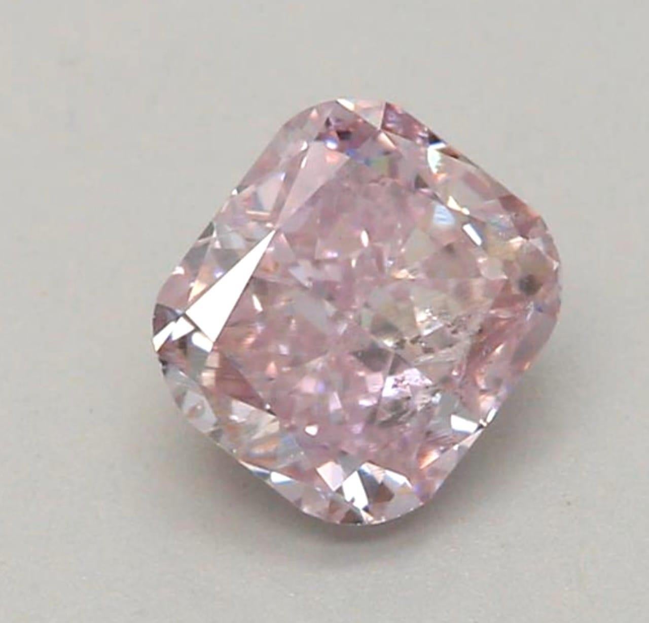 0.51 Carat Fancy Purple Pink Cushion Cut Diamond SI2 Clarity GIA Certified In New Condition For Sale In Kowloon, HK
