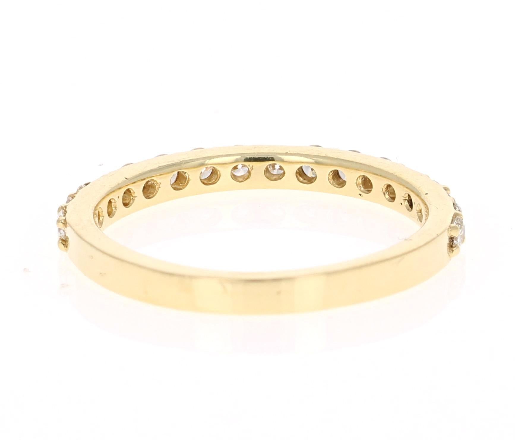 0.51 Carat Round Cut Diamond Band 18 Karat Yellow Gold In New Condition In Los Angeles, CA