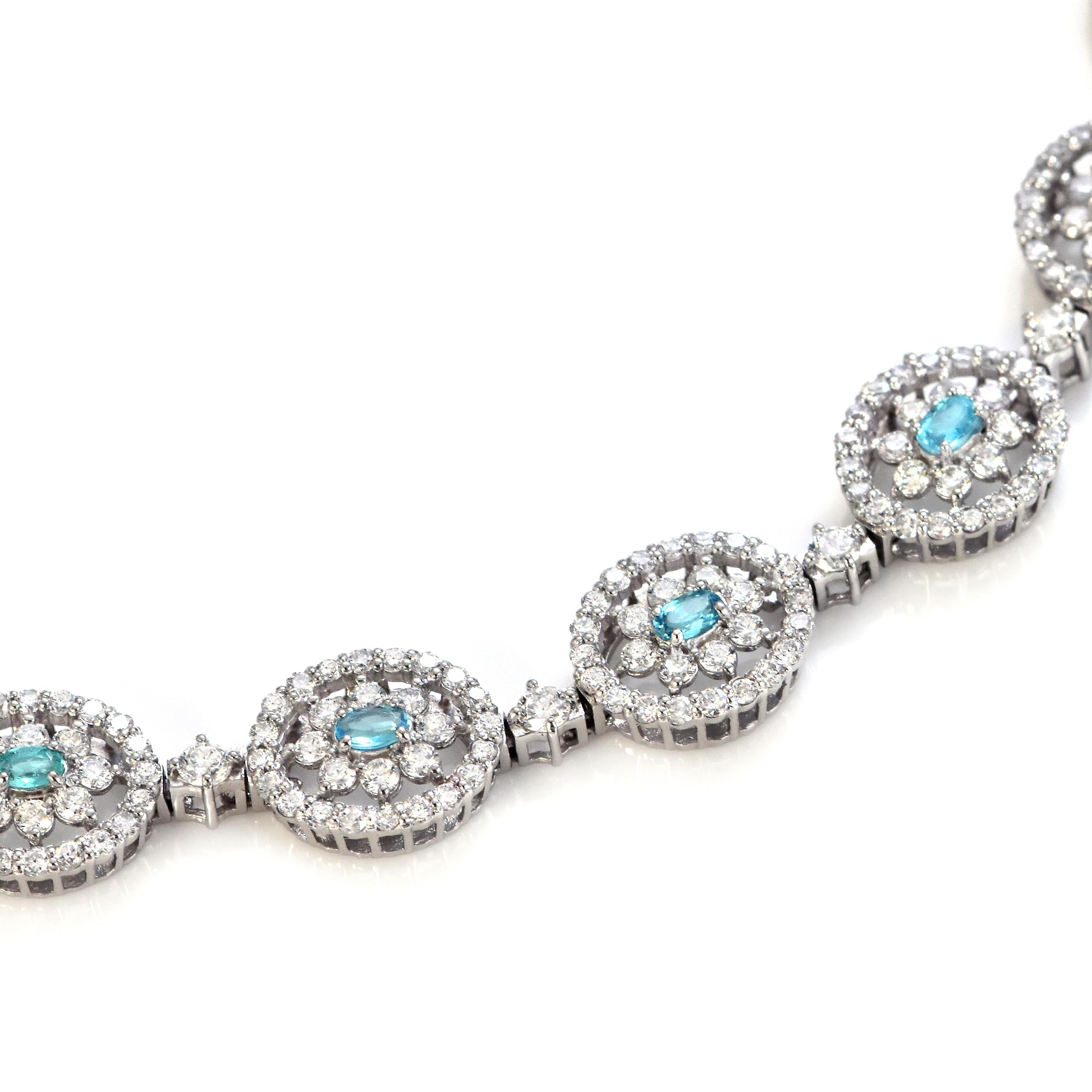 0.51 Carats Brazilian Paraiba Tourmaline and Diamond Bracelet Made in Platinum 2