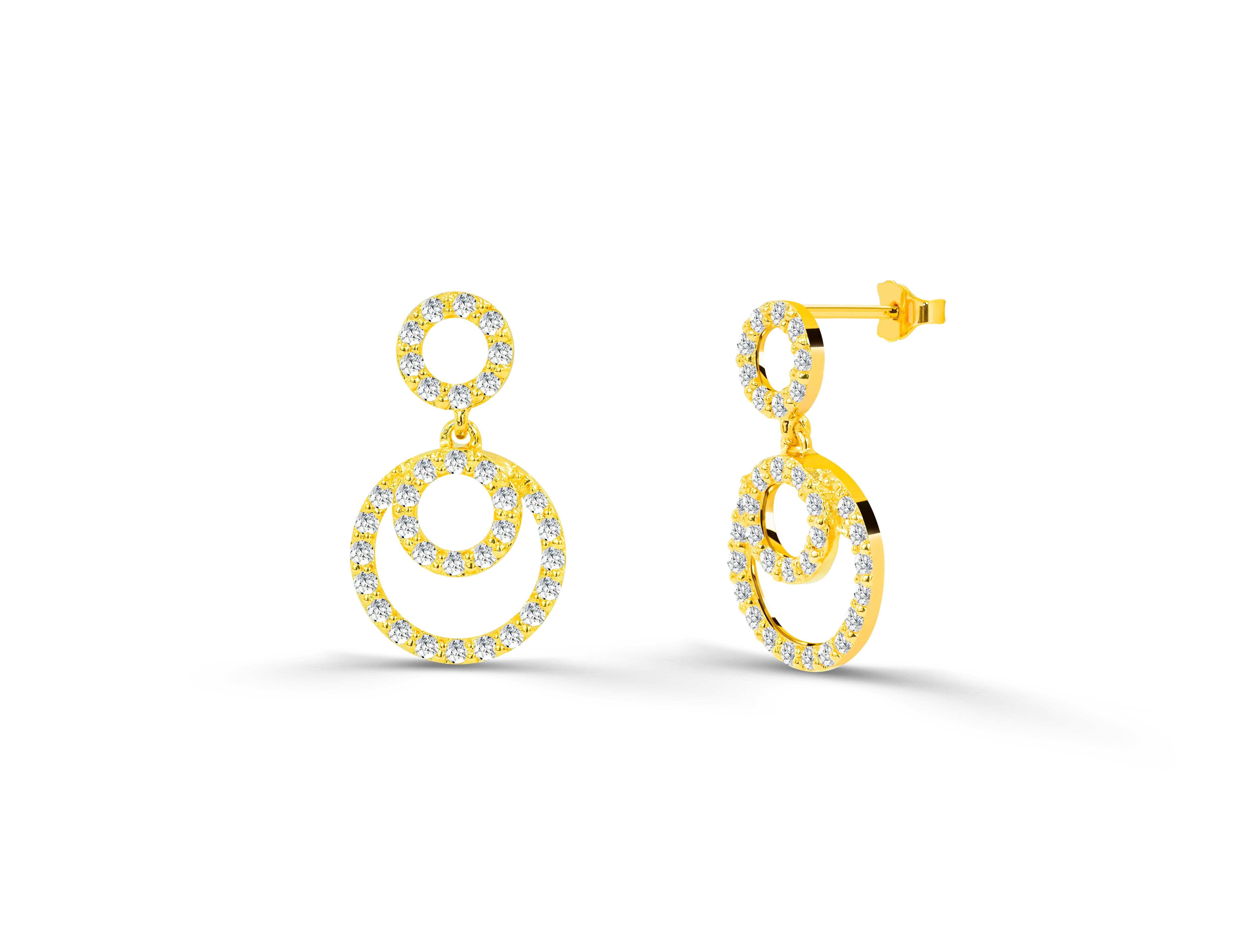 Modern 0.51ct Diamond Circle Studs Earrings in 14k Gold For Sale