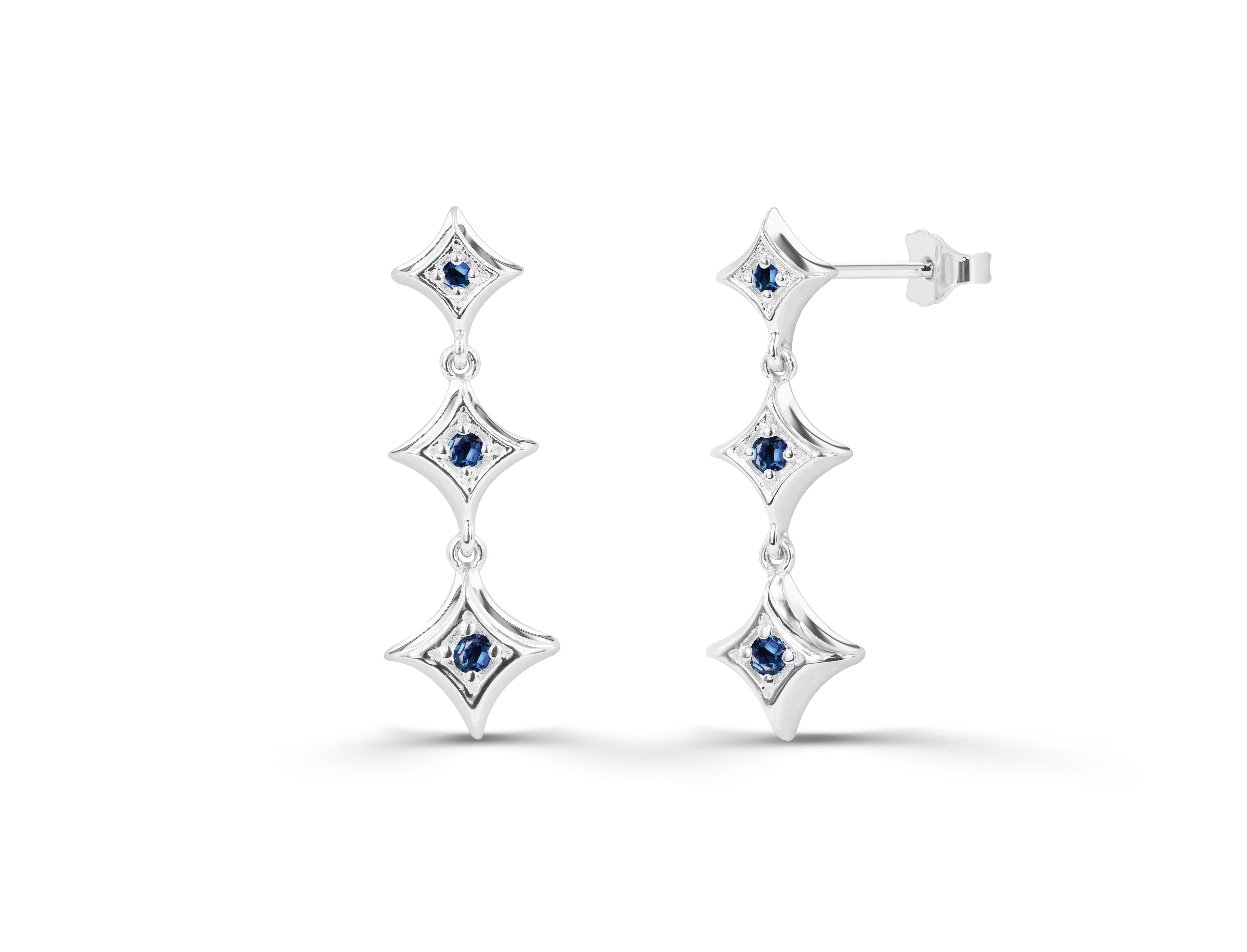 Round Cut 0.15ct Emerald, Ruby and Sapphire Studs Star Earrings in 18k Gold For Sale