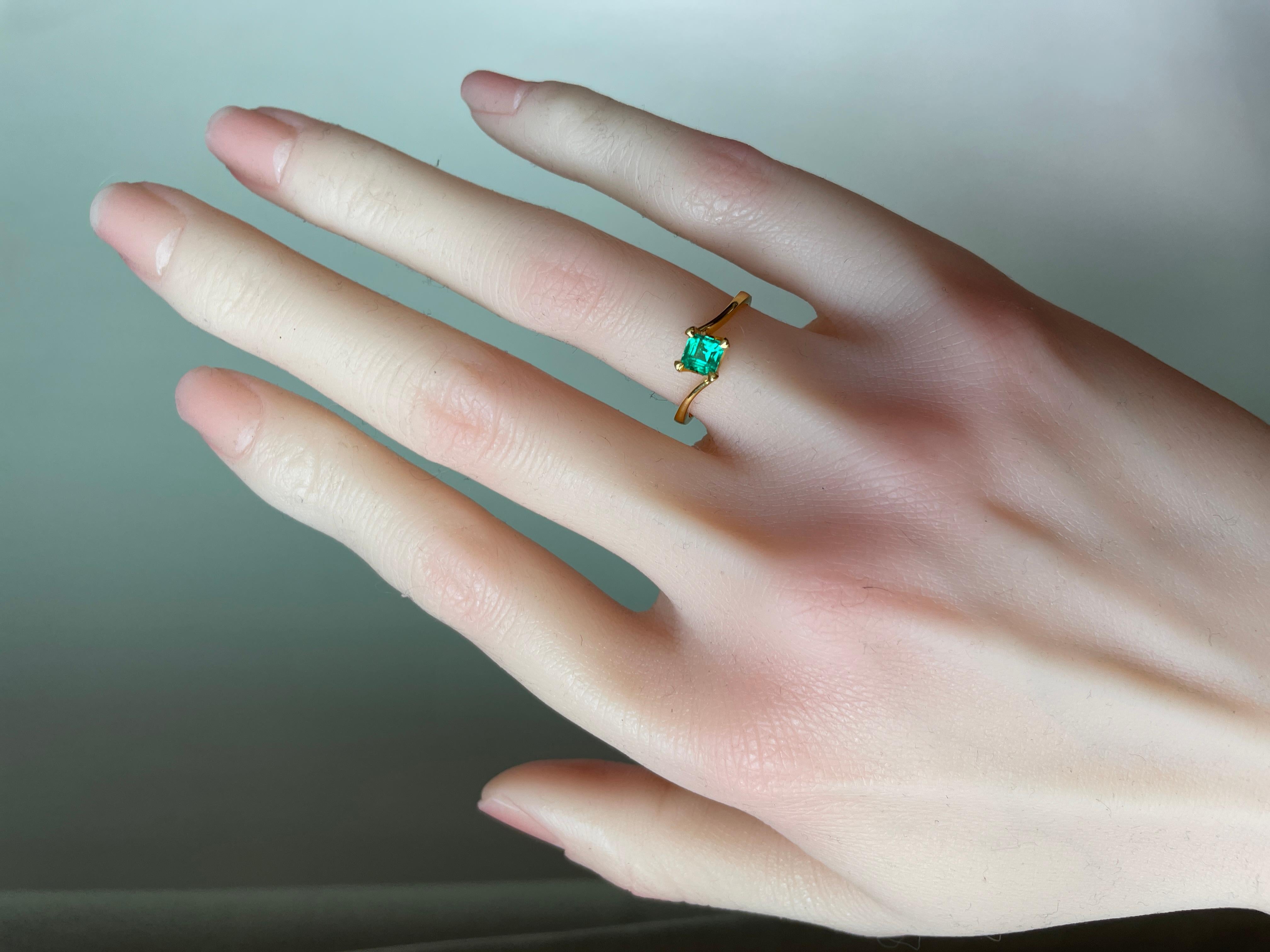 0,515Ct Kolumbianischer Smaragd Ring (Art déco) im Angebot