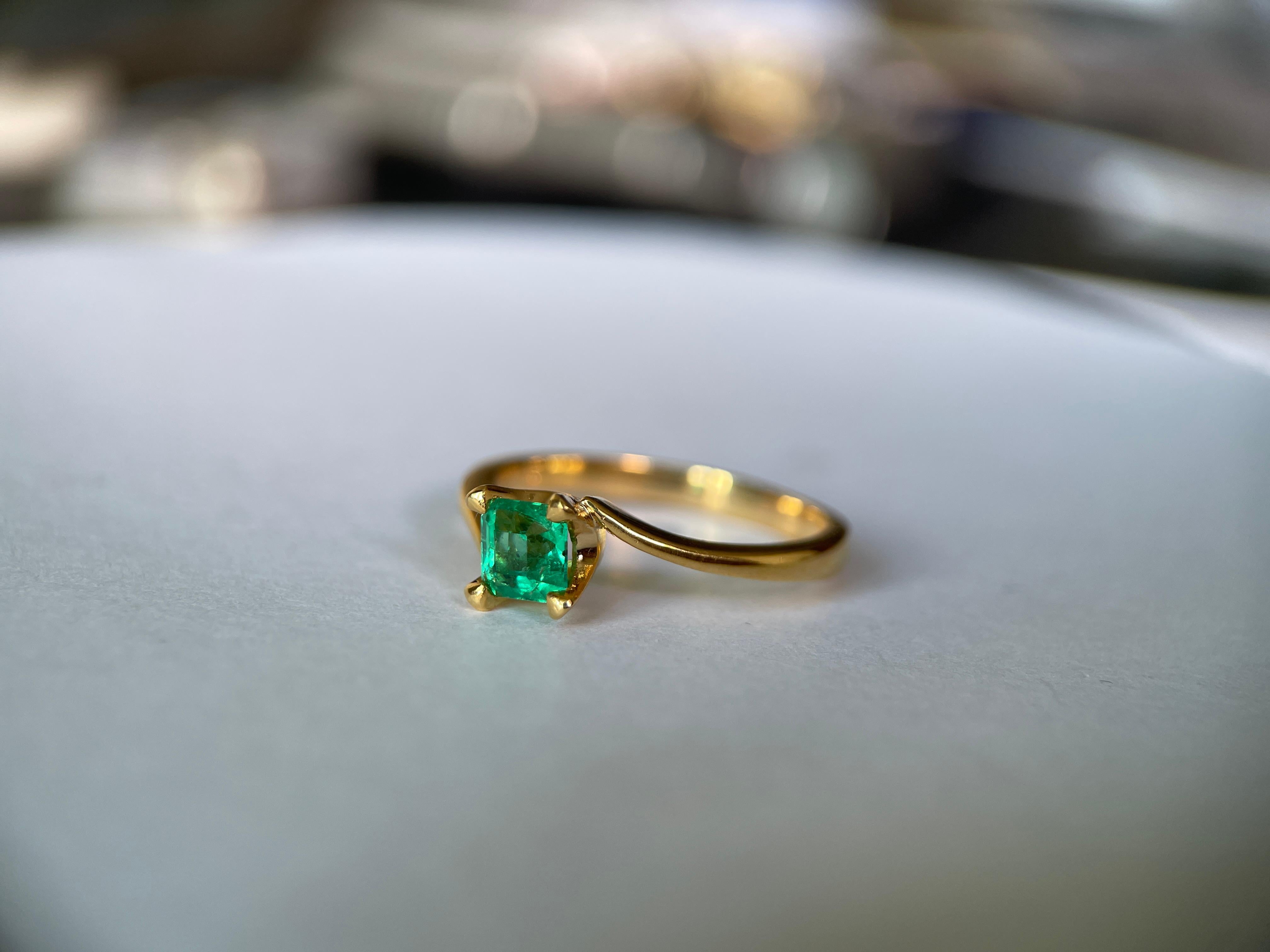 0,515Ct Kolumbianischer Smaragd Ring im Angebot 3