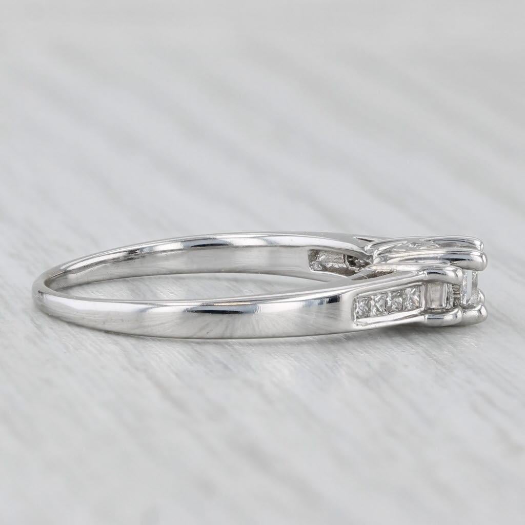 0.51ctw 3-Stone Diamond Engagement Ring 14k White Gold Size 8.5 Unisexe en vente