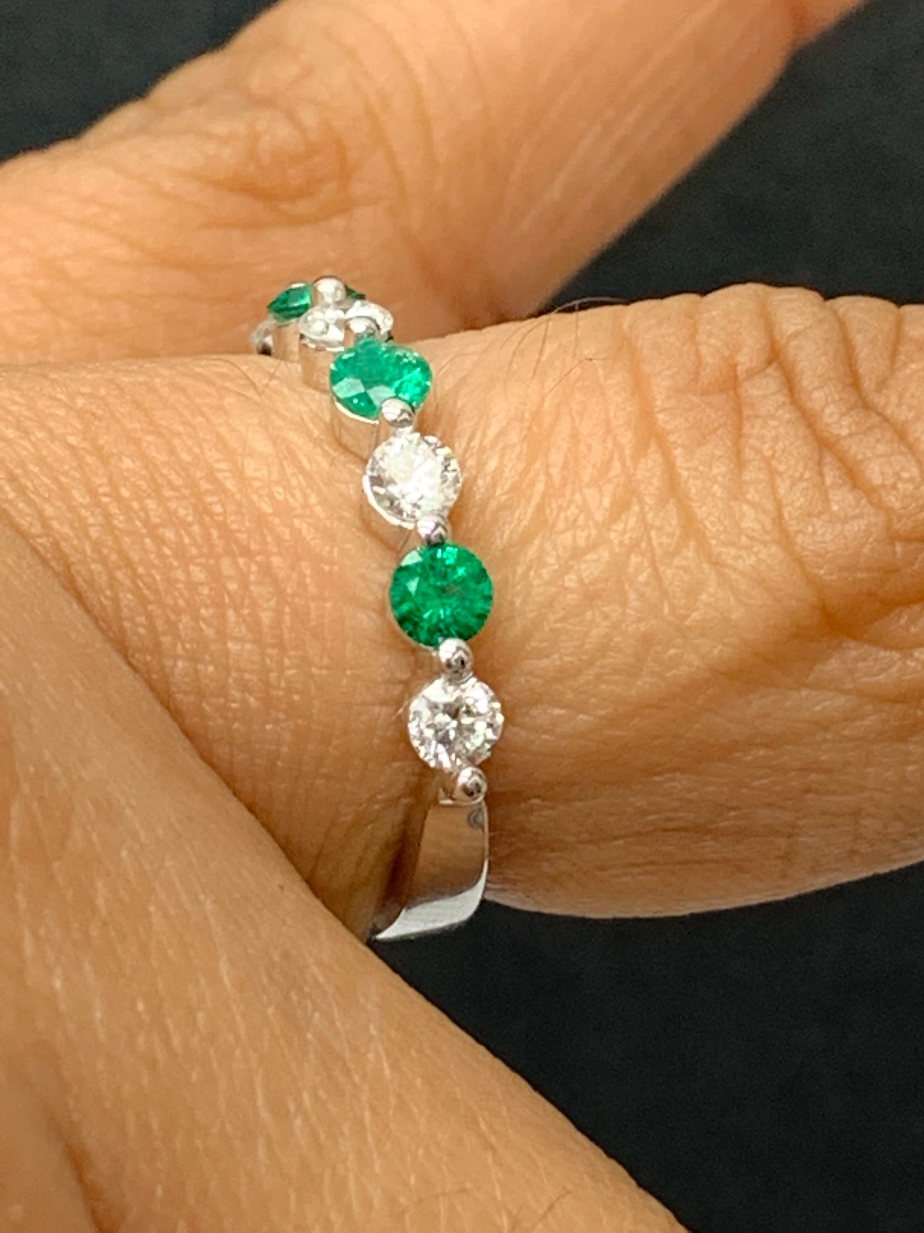 0.52 Carat Brilliant Cut Emerald and Diamond 9 Stone Wedding Band 14K Whitegold For Sale 3