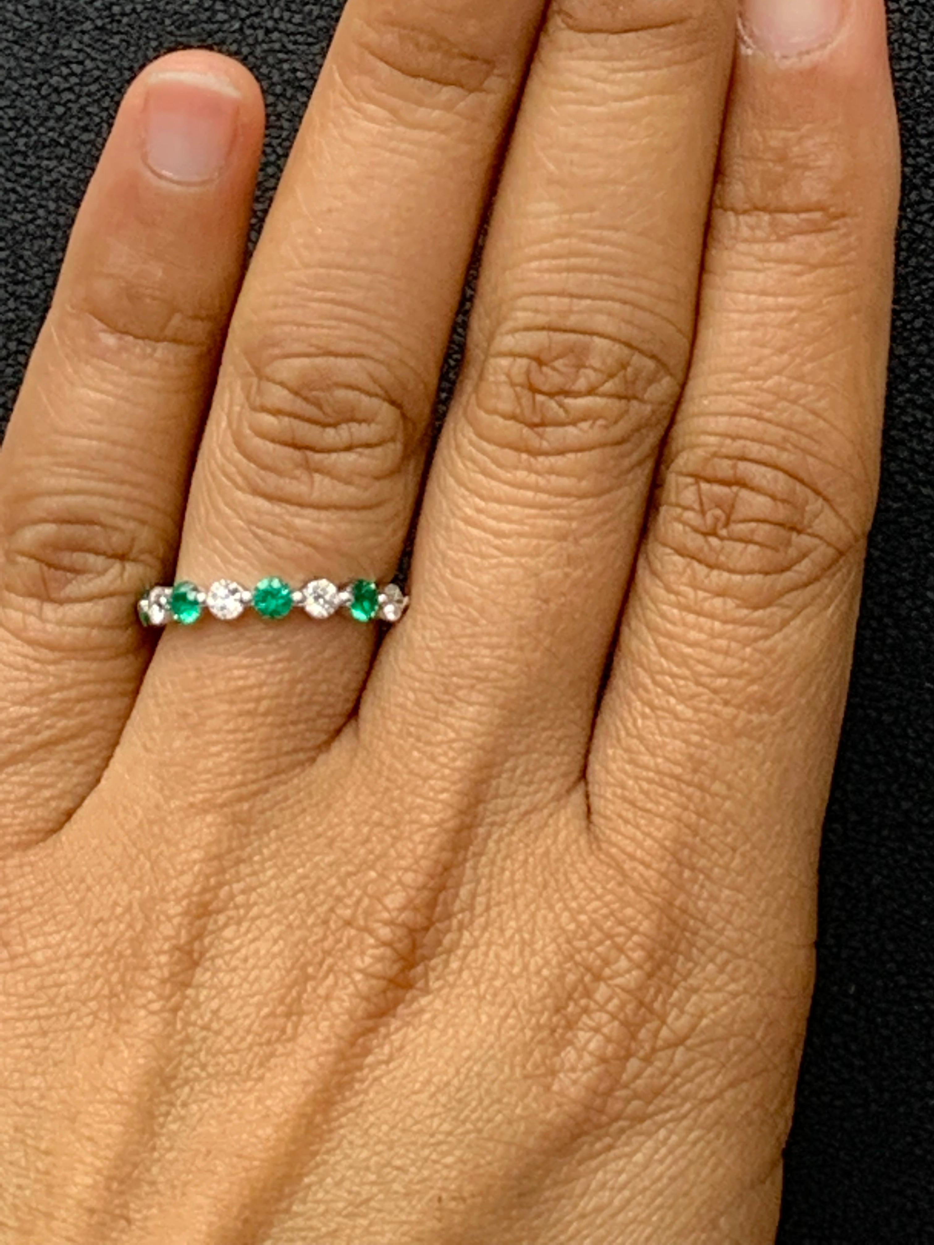 0.52 Carat Brilliant Cut Emerald and Diamond 9 Stone Wedding Band 14K Whitegold For Sale 5